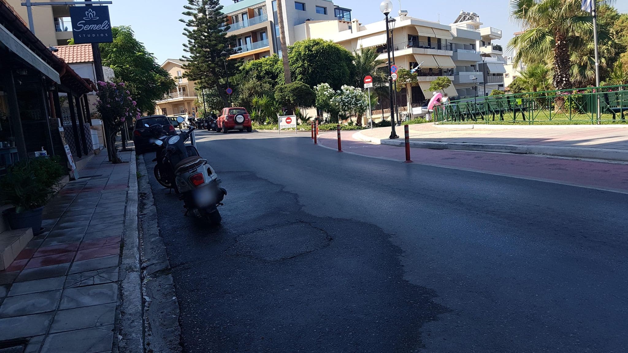 Street view near Stam’s Paradise, Chaniá — © dsmm (CC BY-SA · Mapillary)