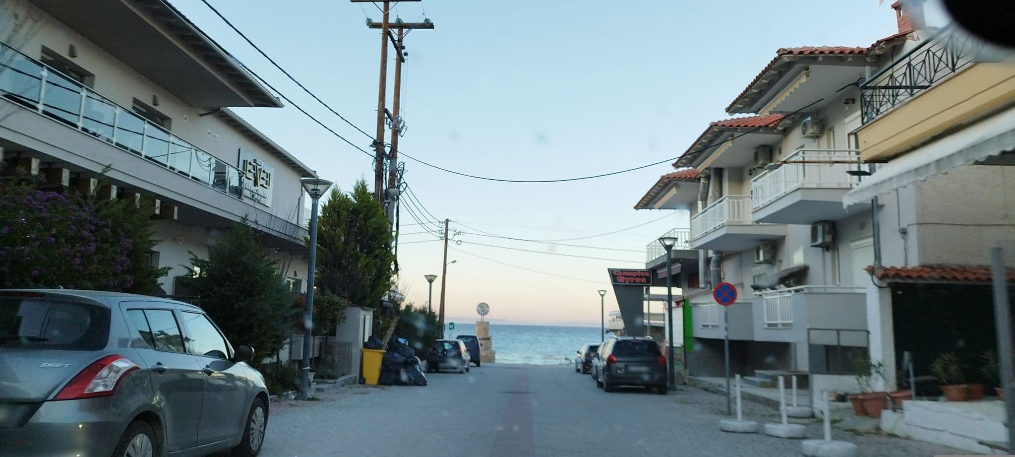 Street view near Sea level, Políkhronon — © neau (CC BY-SA · Mapillary)