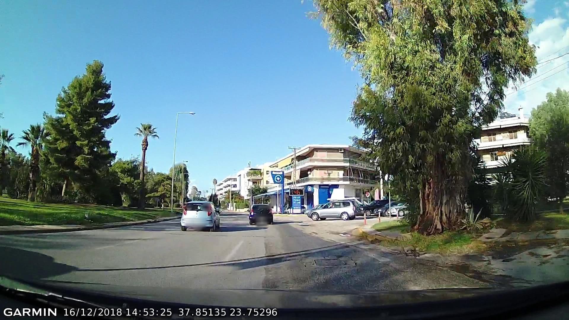 Street view near Minavra, Glyfáda — © pppetros (CC BY-SA · Mapillary)