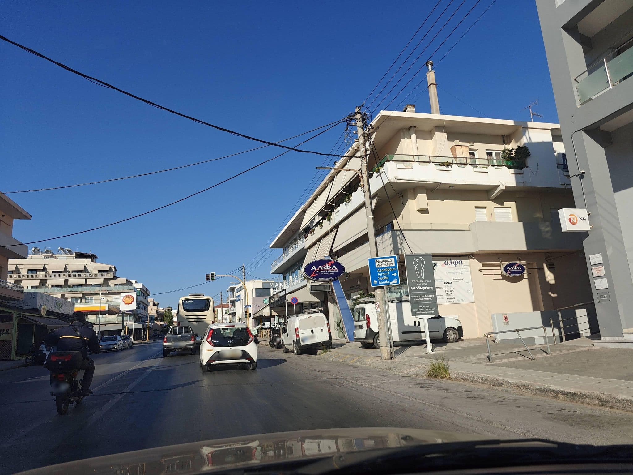 Street view near Casa Ntore Luxury Apartments, Chaniá — © grkpete (CC BY-SA · Mapillary)