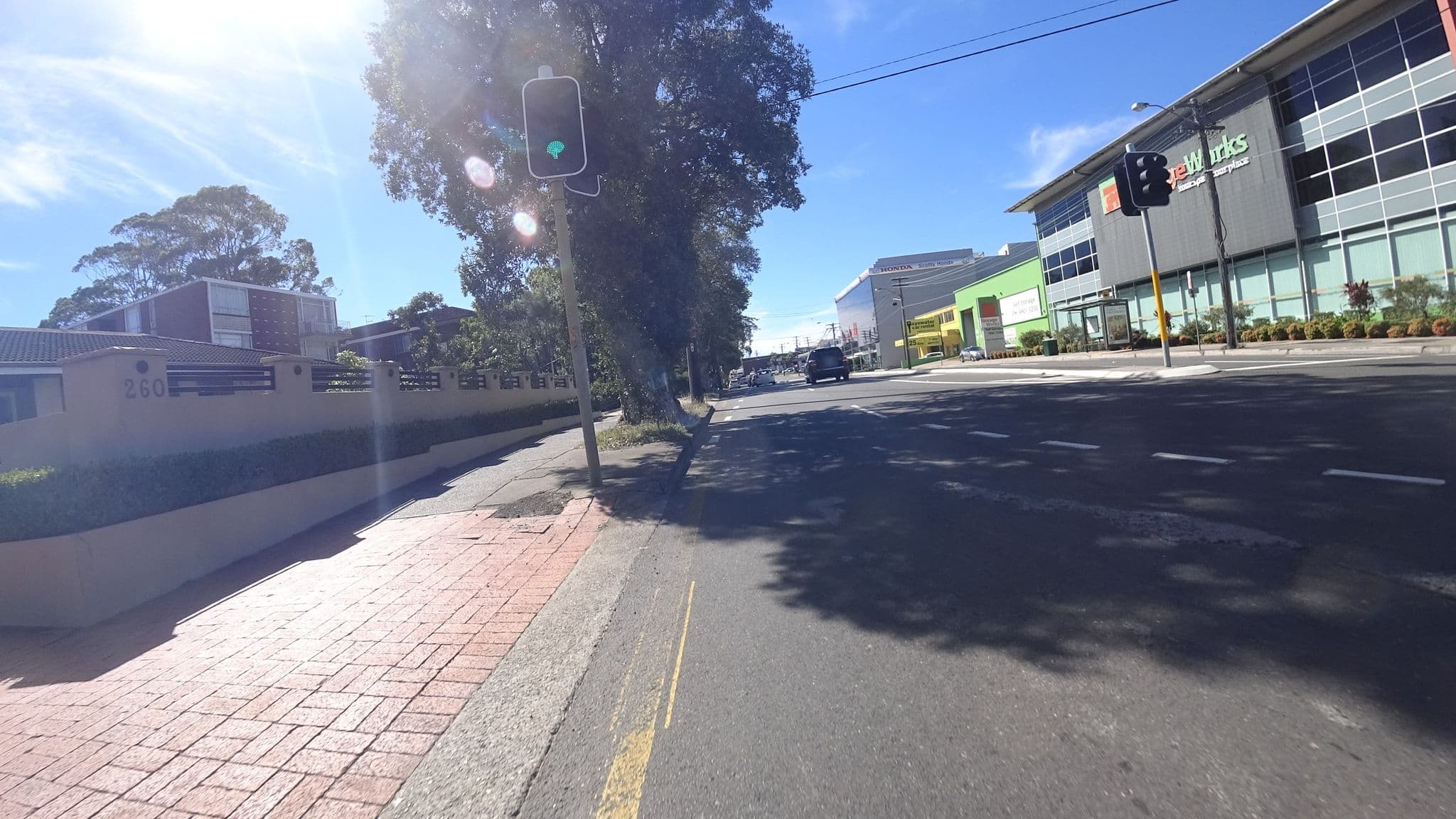 Street view near Best Western Twin Towers Inn, Artarmon — © aharvey (CC BY-SA · Mapillary)