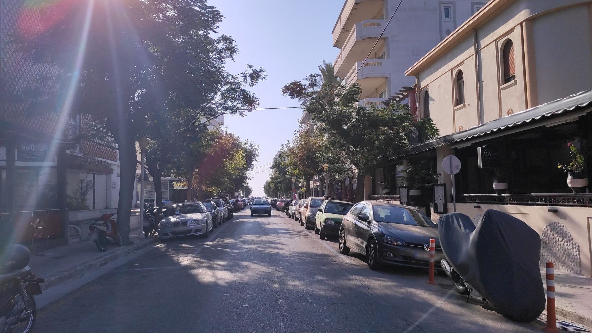 Street view near Imperial Hotel (closed), Ródos