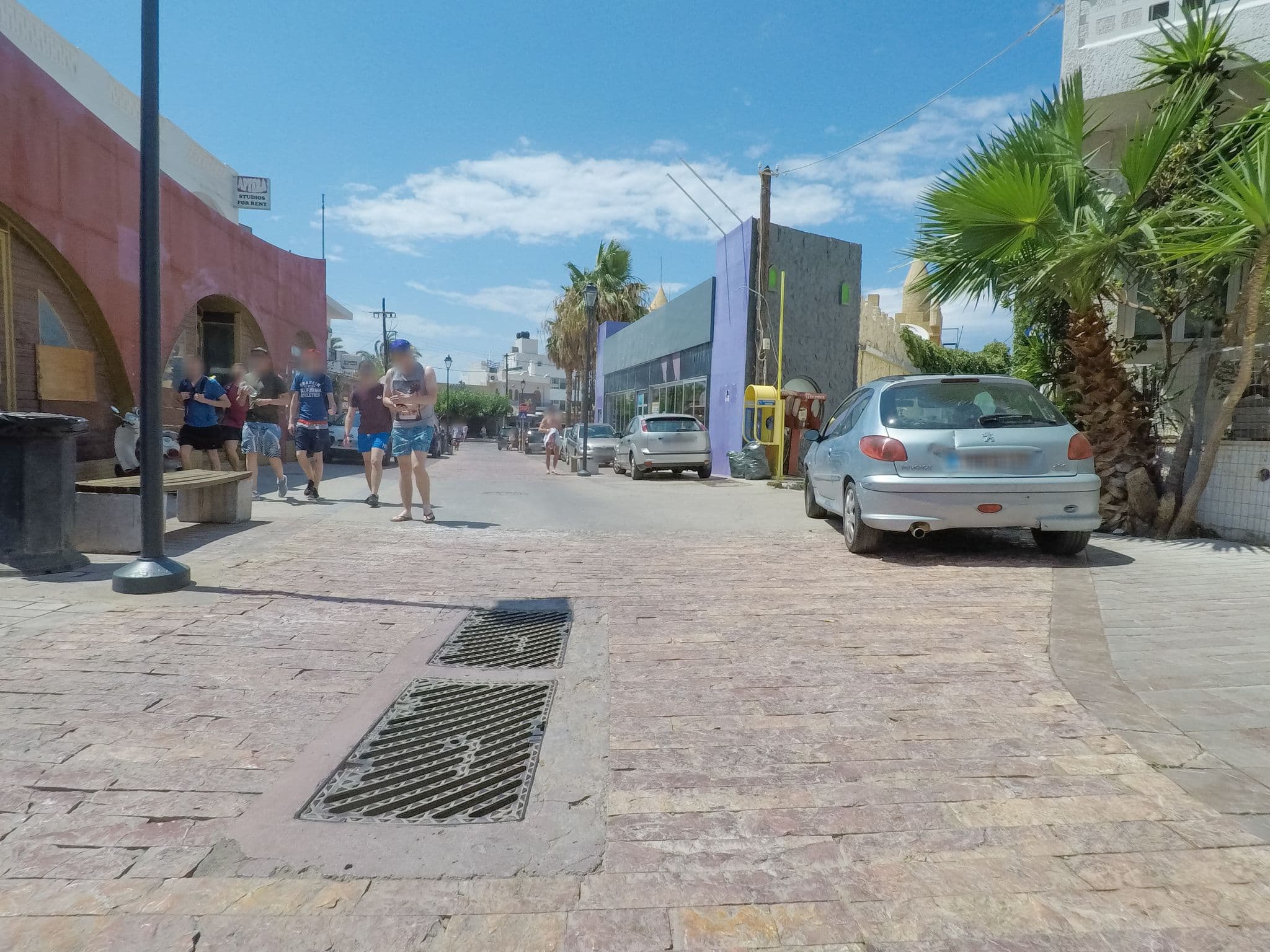 Street view near Pearl Beach Road City Hotel Malia, Mália — © esario (CC BY-SA · Mapillary)