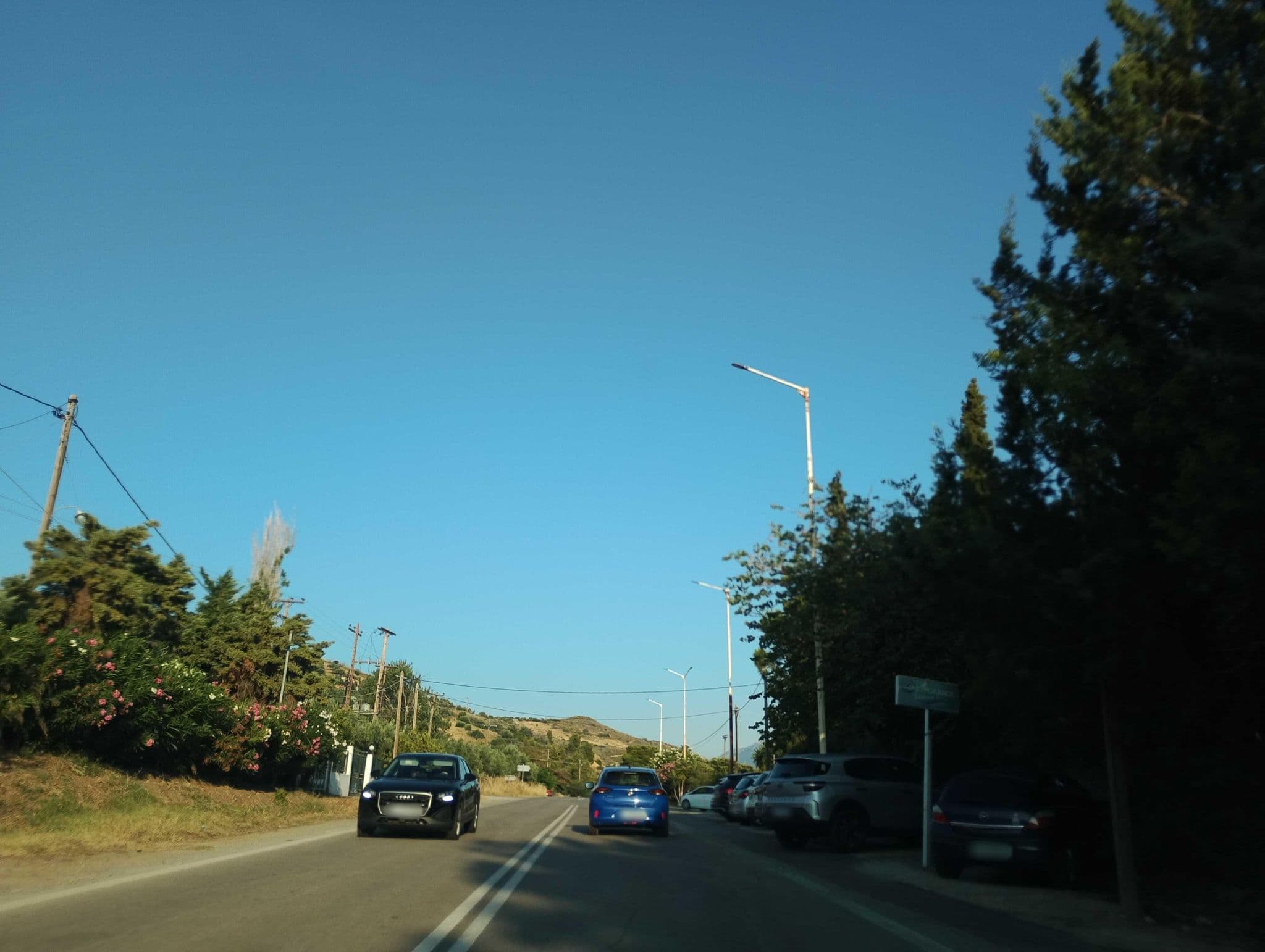 Street view near Astrolavos Hotel, Límni — © George_210 (CC BY-SA · Mapillary)
