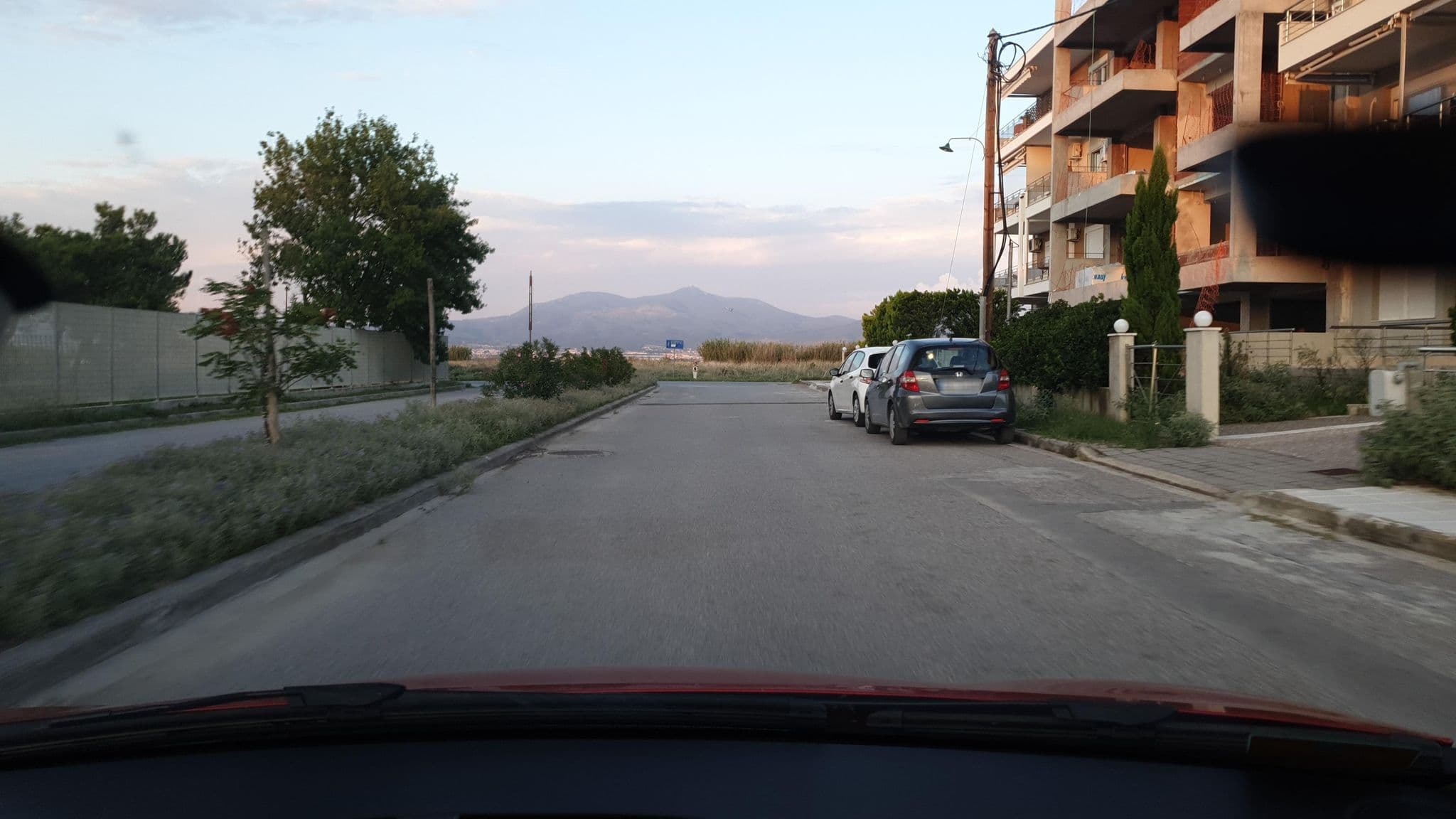 Street view near 9 Doors, Peraía — © yannakis (CC BY-SA · Mapillary)