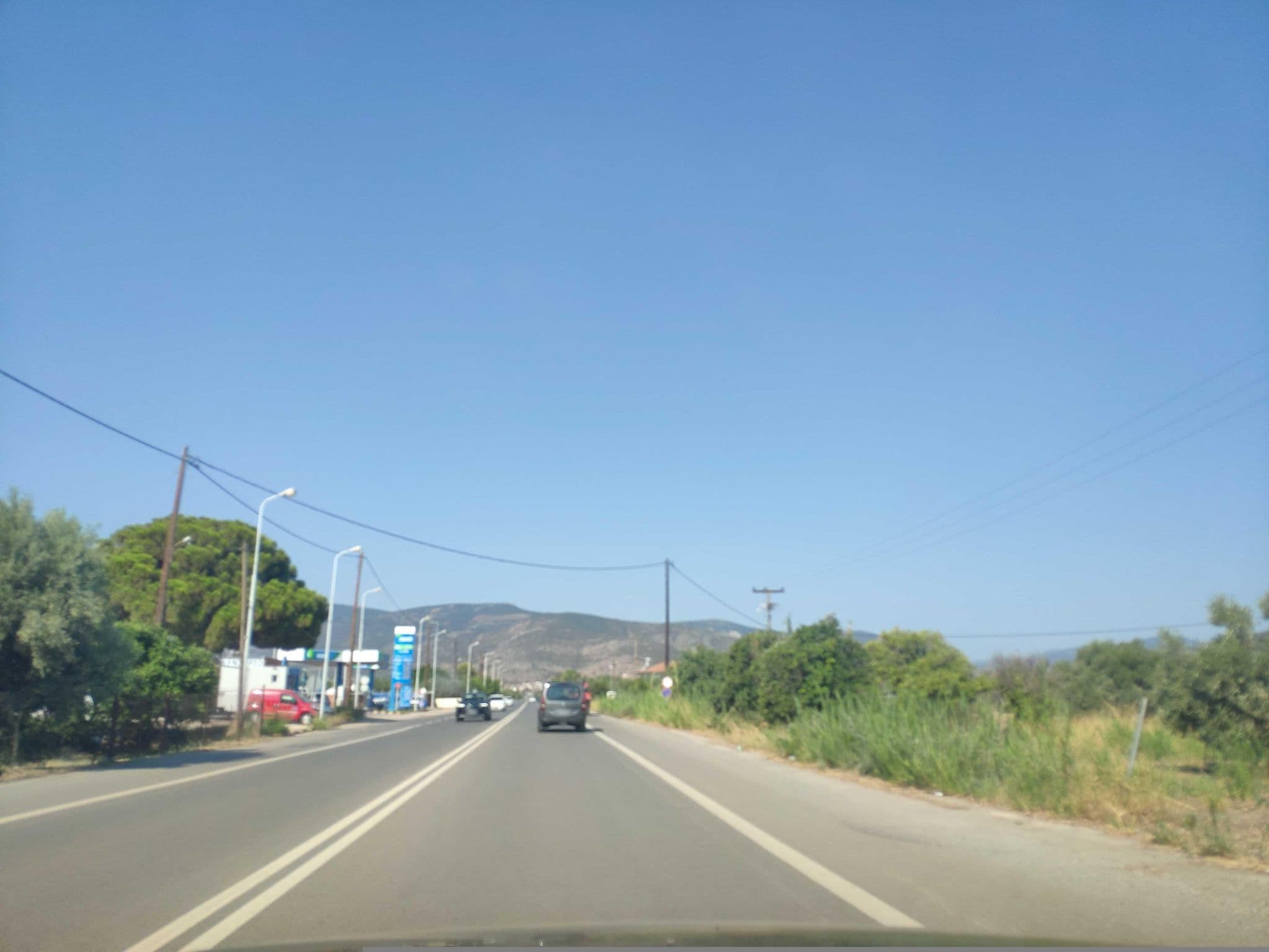 Street view near Dukes, Parálio Ástros — © pppetros (CC BY-SA · Mapillary)