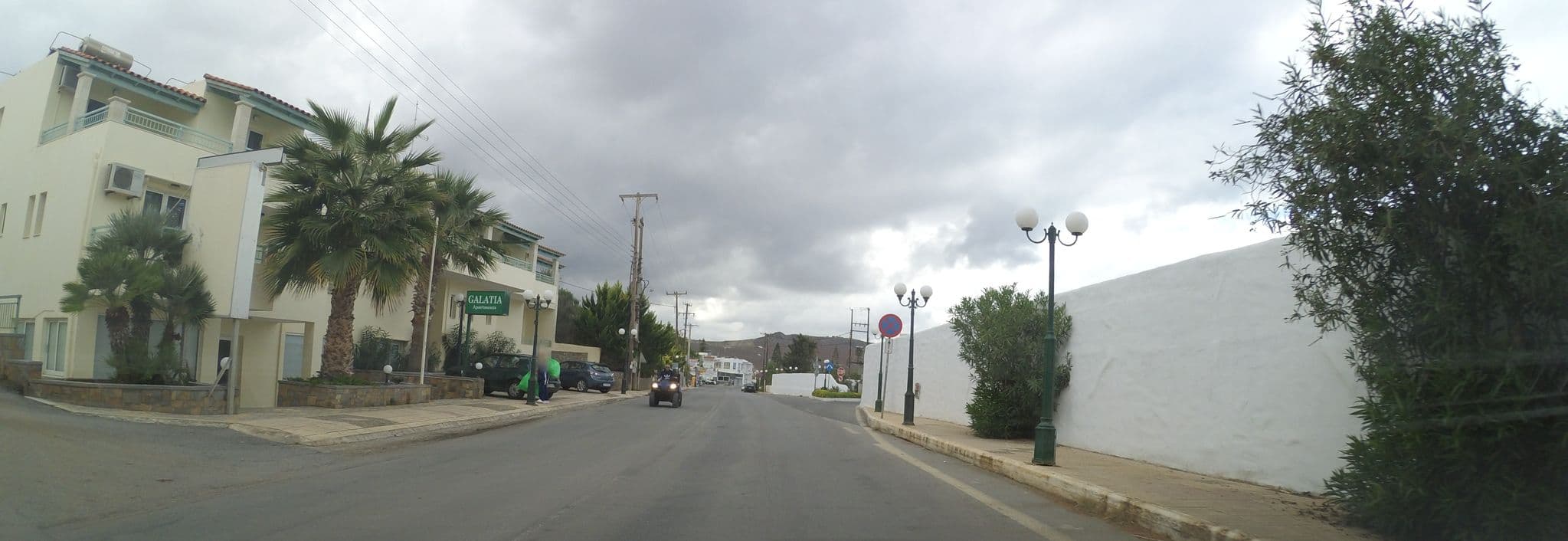 Street view near Knossos Boutique, Kokkíni Cháni — © teddy73 (CC BY-SA · Mapillary)