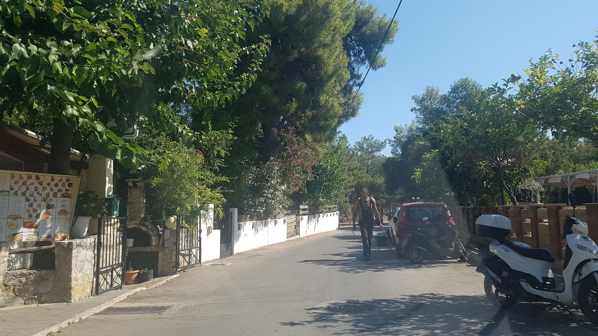 Street view near Inea Sole Boutique Hotel, Darátsos — © dsmm (CC BY-SA · Mapillary)