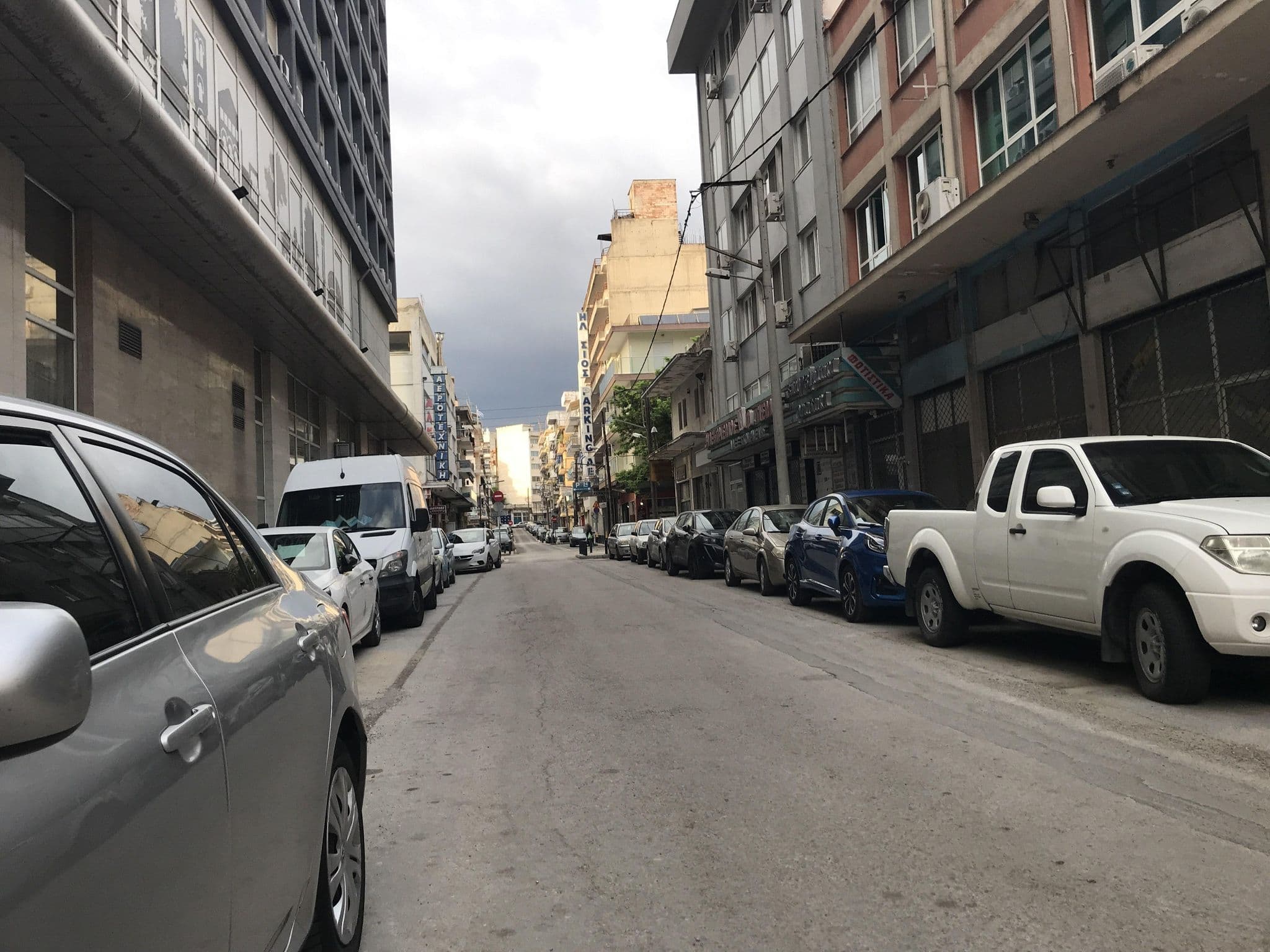 Street view near Capsis Hotel Thessaloniki, Thessaloníki — © miguel_andrade (CC BY-SA · Mapillary)