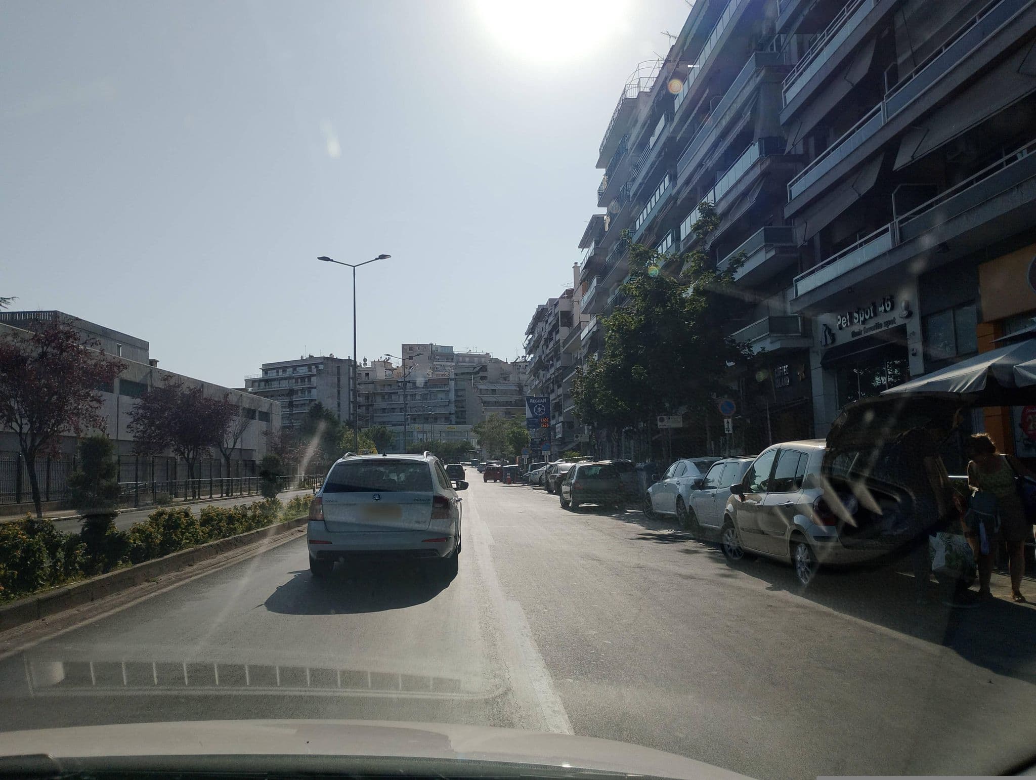 Street view near Hotel Esperia, Kavála — © George_210 (CC BY-SA · Mapillary)