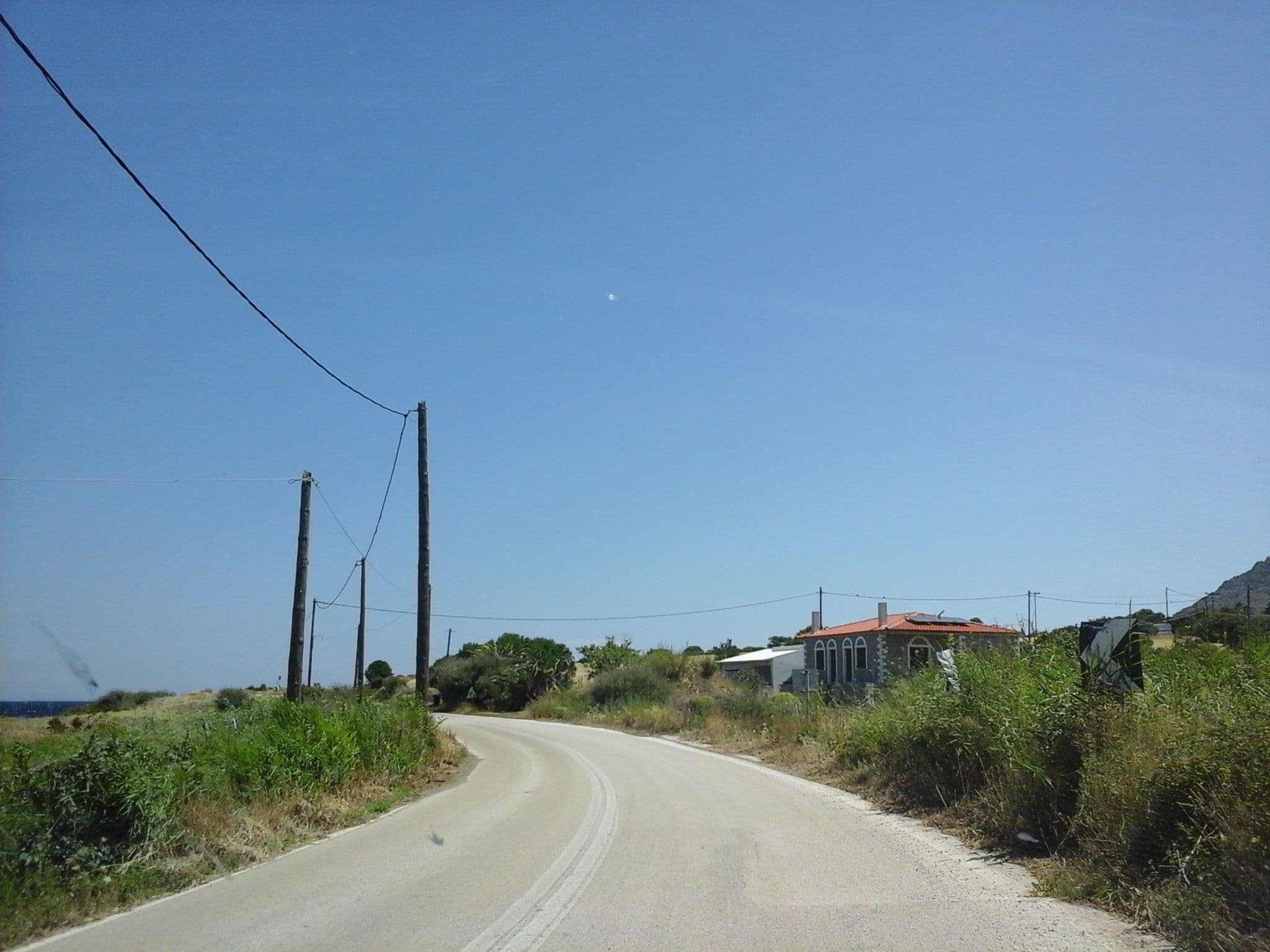 Street view near Kύματα, Kamariótissa — © robot8a (CC BY-SA · Mapillary)