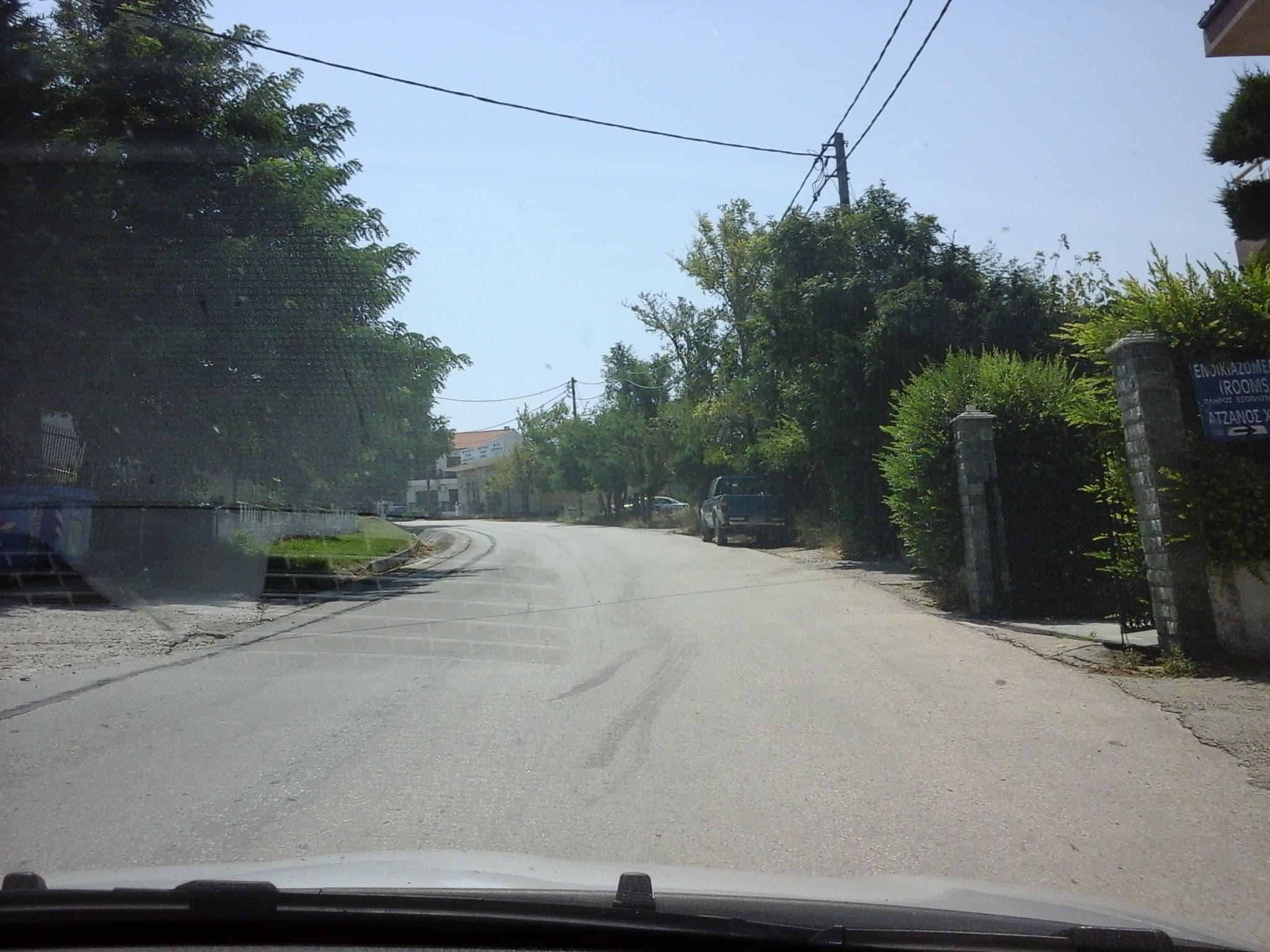 Street view near Atzanou rooms, Kamariótissa — © robot8a (CC BY-SA · Mapillary)