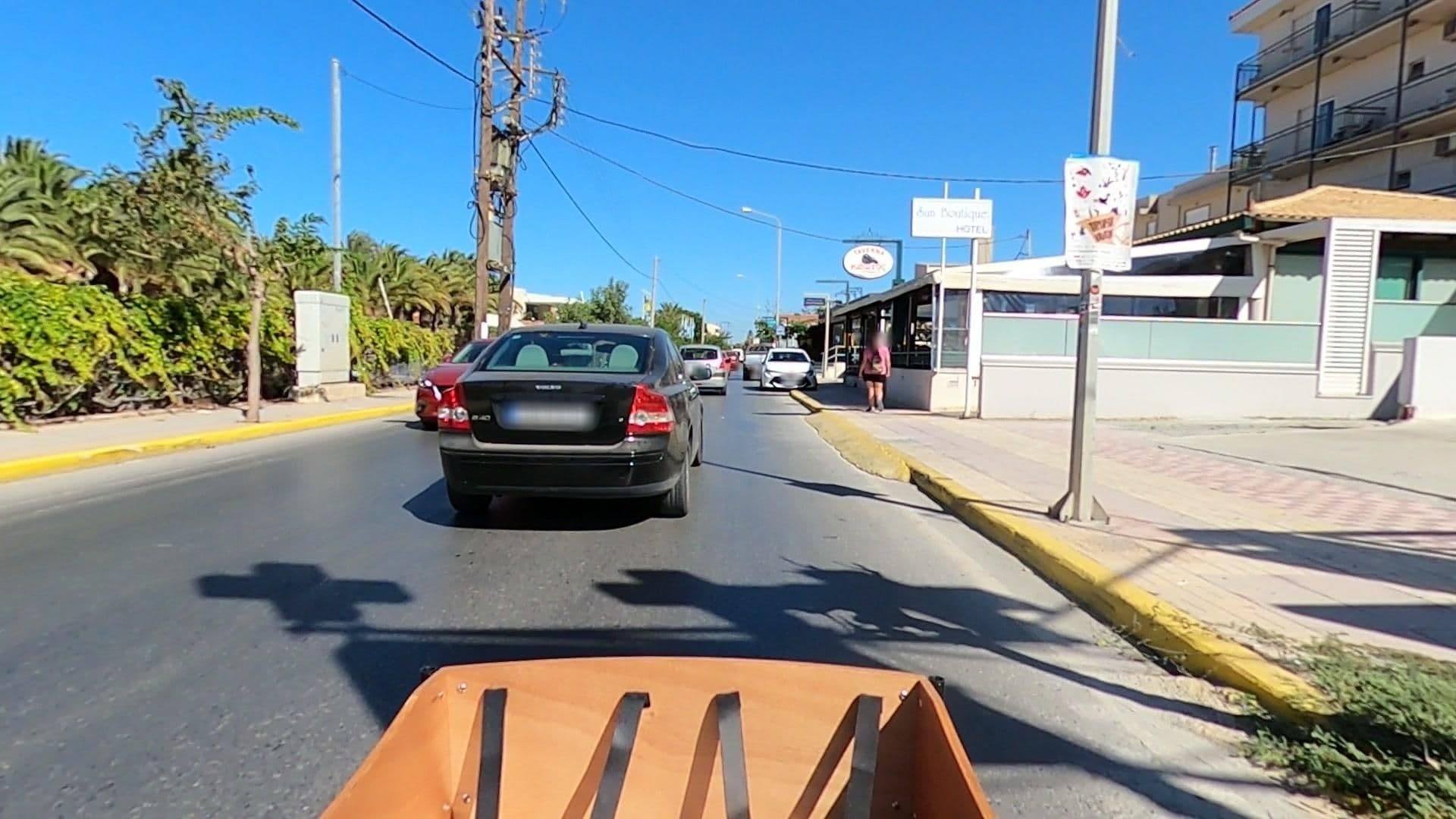 Street view near Sun Hotel, Gázi — © efikour (CC BY-SA · Mapillary)