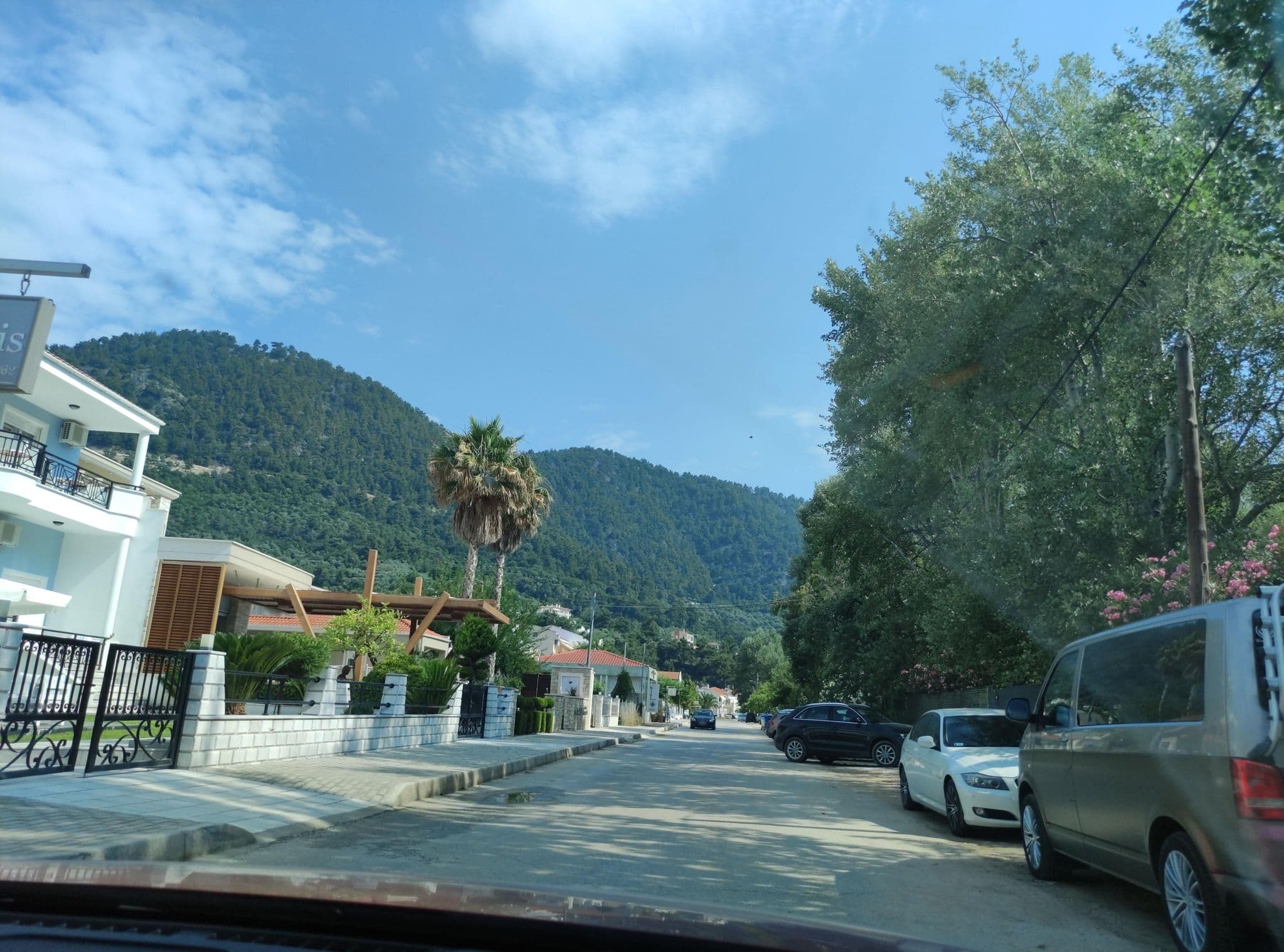 Street view near Studios Filipidis, Potamiá — © neau (CC BY-SA · Mapillary)