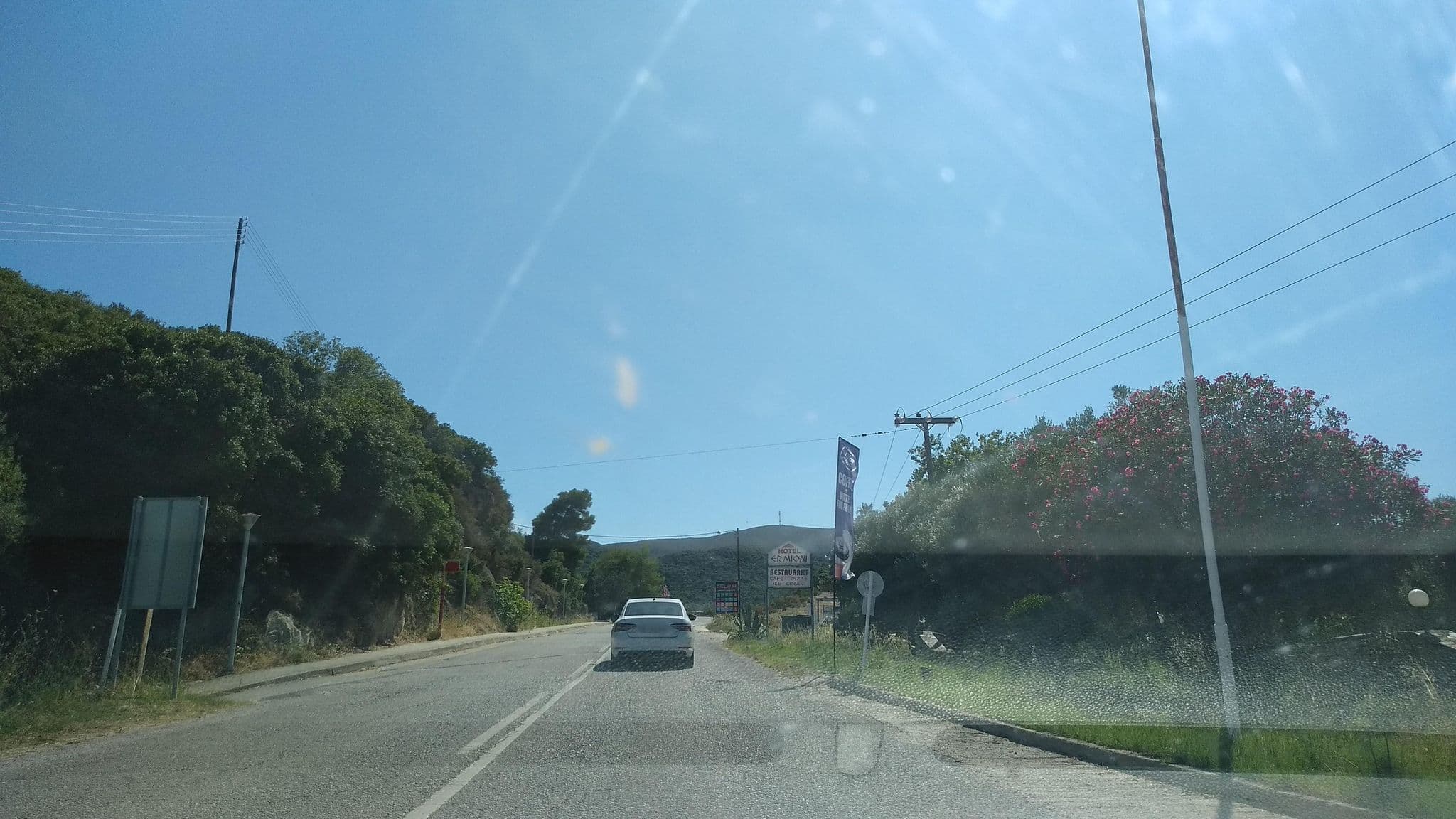 Street view near Ermioni Hotel, Sykiá — © tavi (CC BY-SA · Mapillary)
