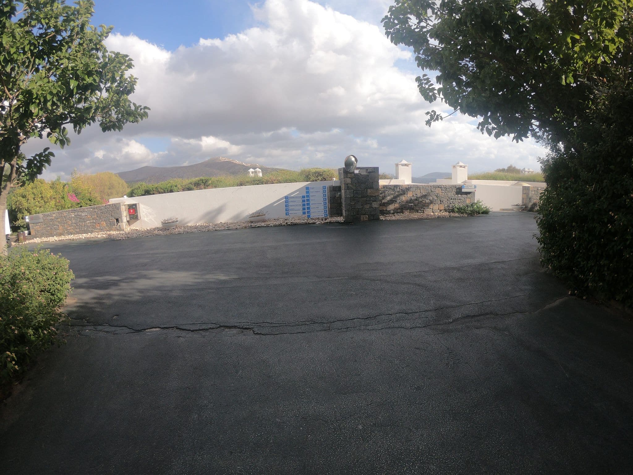 Street view near Lagonissi Grand Resort, Saronída — © krm (CC BY-SA · Mapillary)