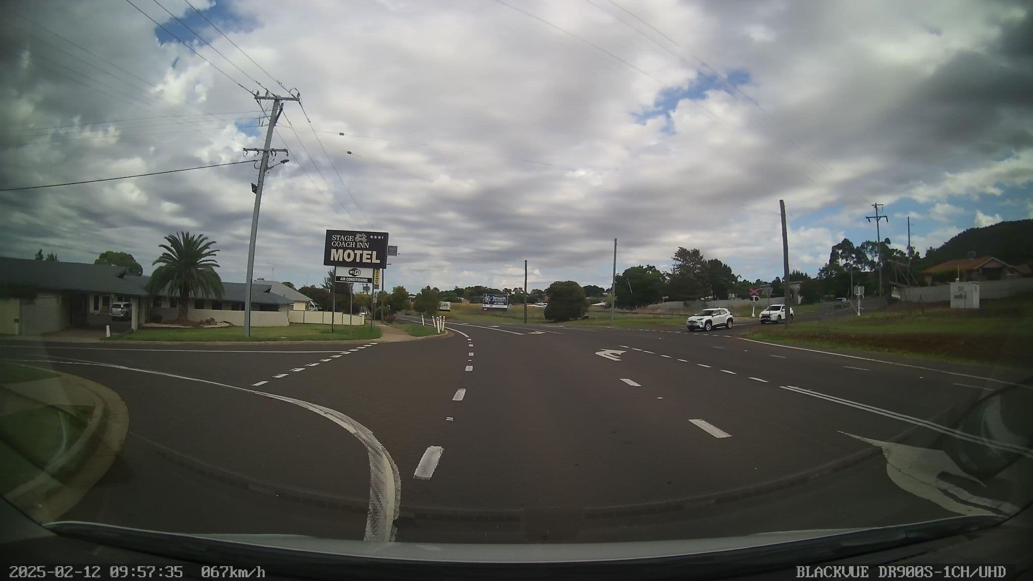 Street view near Stagecoach Inn Motel, East Tamworth — © bob3bob3 (CC BY-SA · Mapillary)
