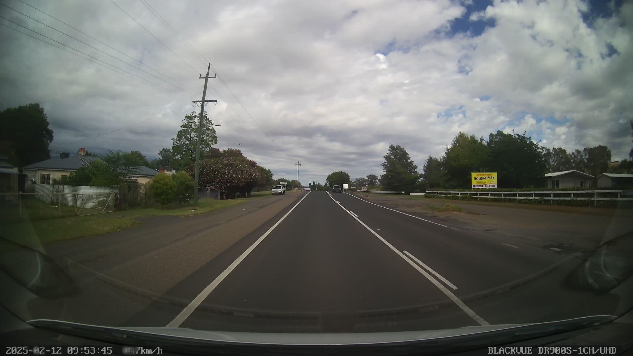 Street view near Tamworth North Holiday Park, Calala — © bob3bob3 (CC BY-SA · Mapillary)