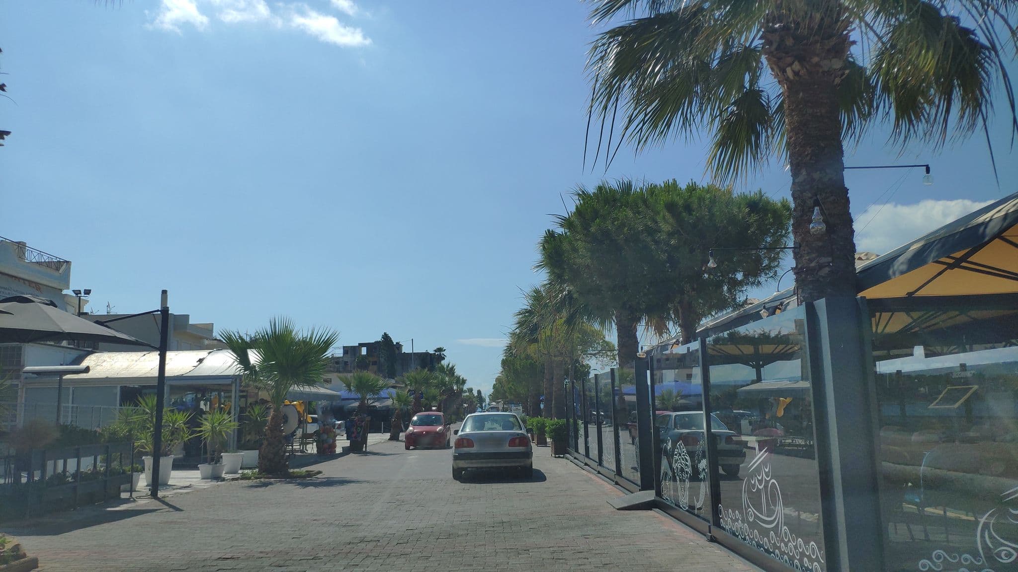 Street view near Diamanto Rooms, Erétria — © pppetros (CC BY-SA · Mapillary)