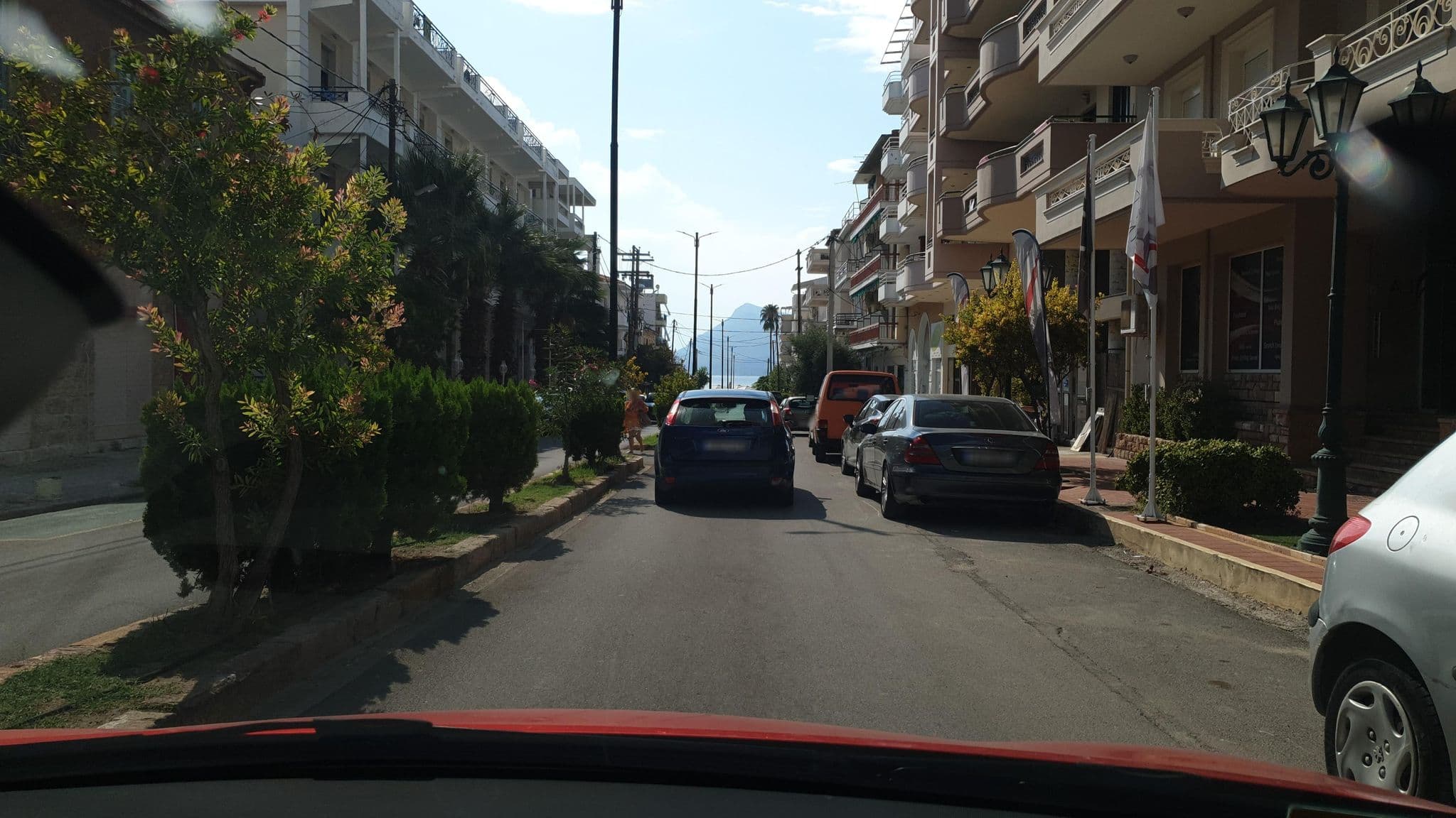 Street view near Artemision, Loutrá Aidhipsoú — © yannakis (CC BY-SA · Mapillary)
