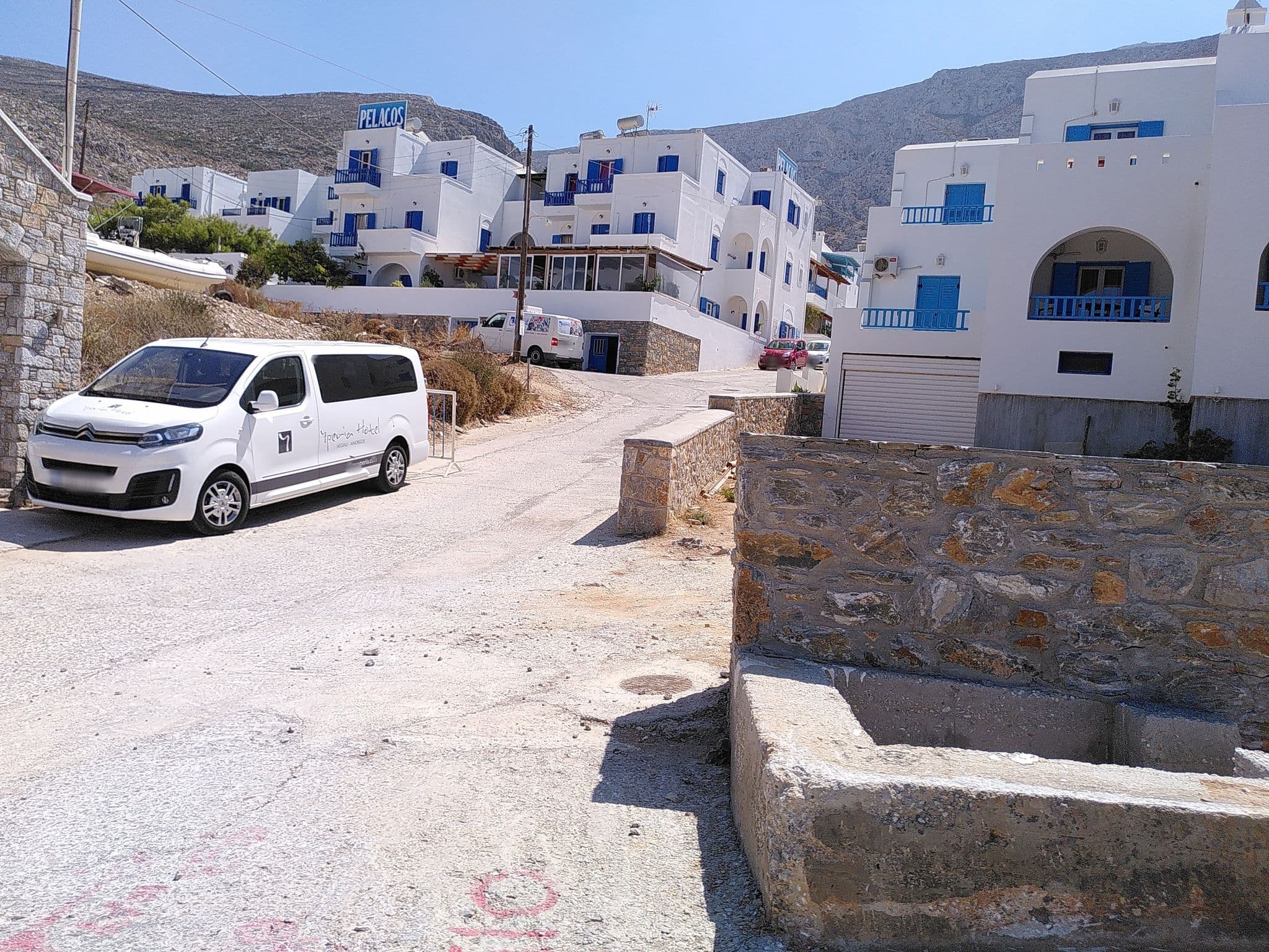 Street view near Yperia, Filótion — © kibour (CC BY-SA · Mapillary)