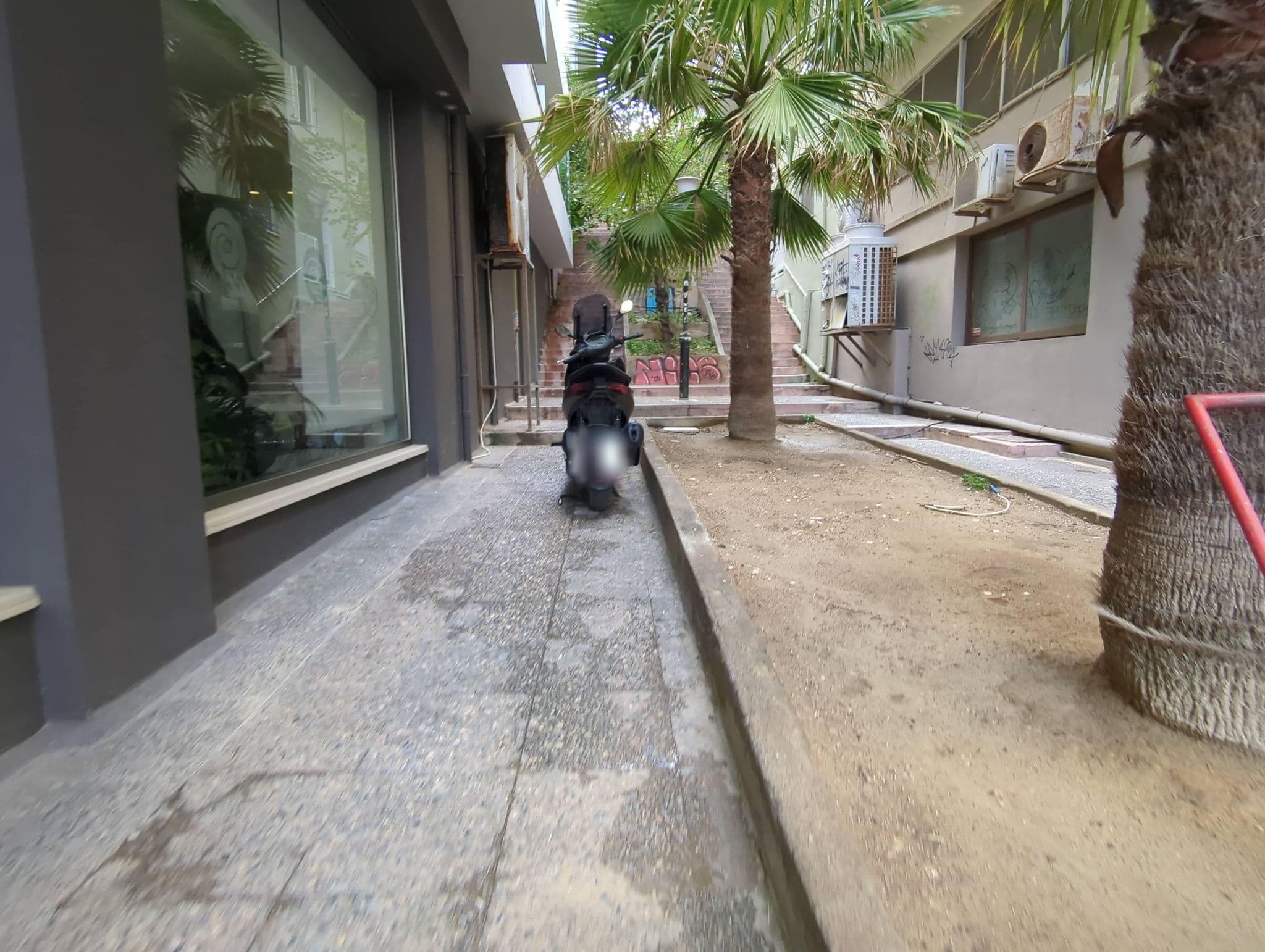 Street view near Marin Dream Hotel, Irákleion — © miguel_andrade (CC BY-SA · Mapillary)