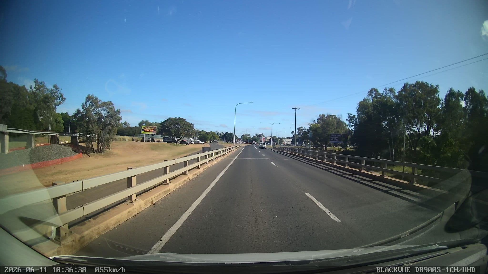 Street view near Botanic Gardens Free Campsite, Emerald — © bob3bob3 (CC BY-SA · Mapillary)