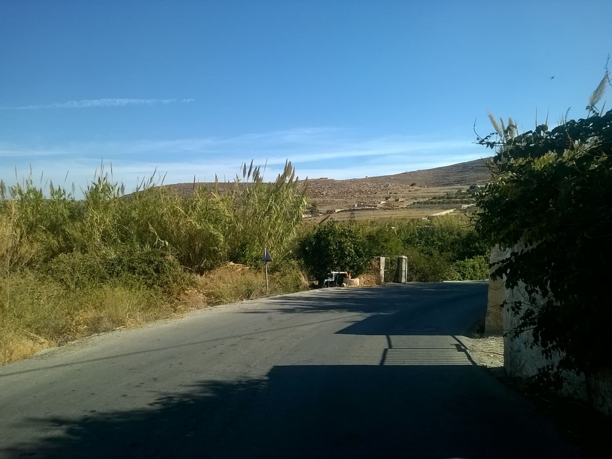 Street view near Naxos & Olive Apartments, Náxos