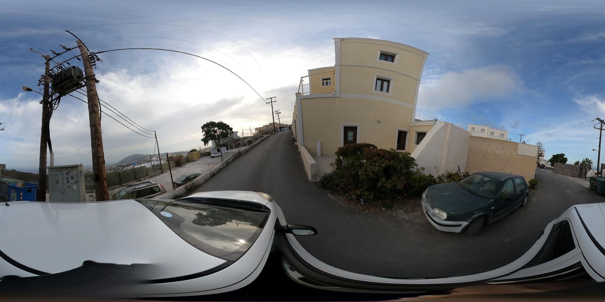Street view near Aquarius Hotel, Firá