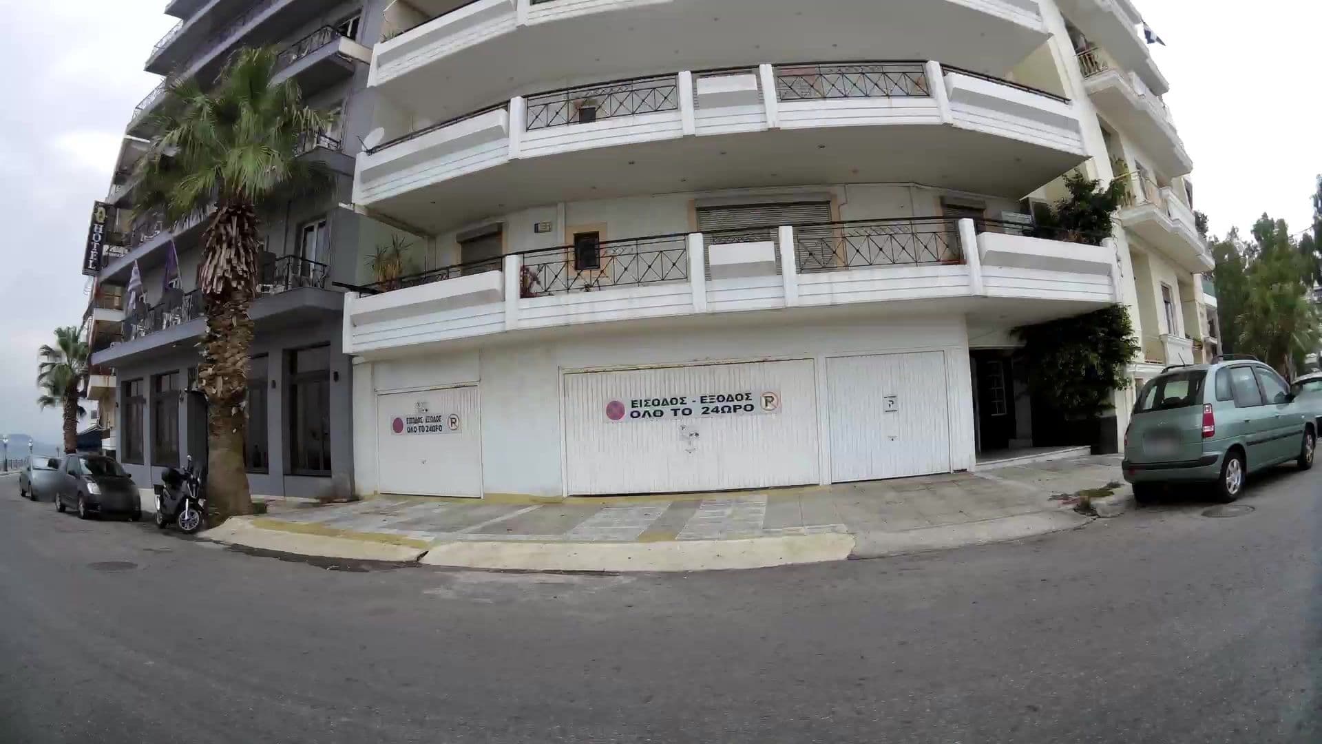 Street view near Queens Leriotis, Piraeus — © kaartcam (CC BY-SA · Mapillary)