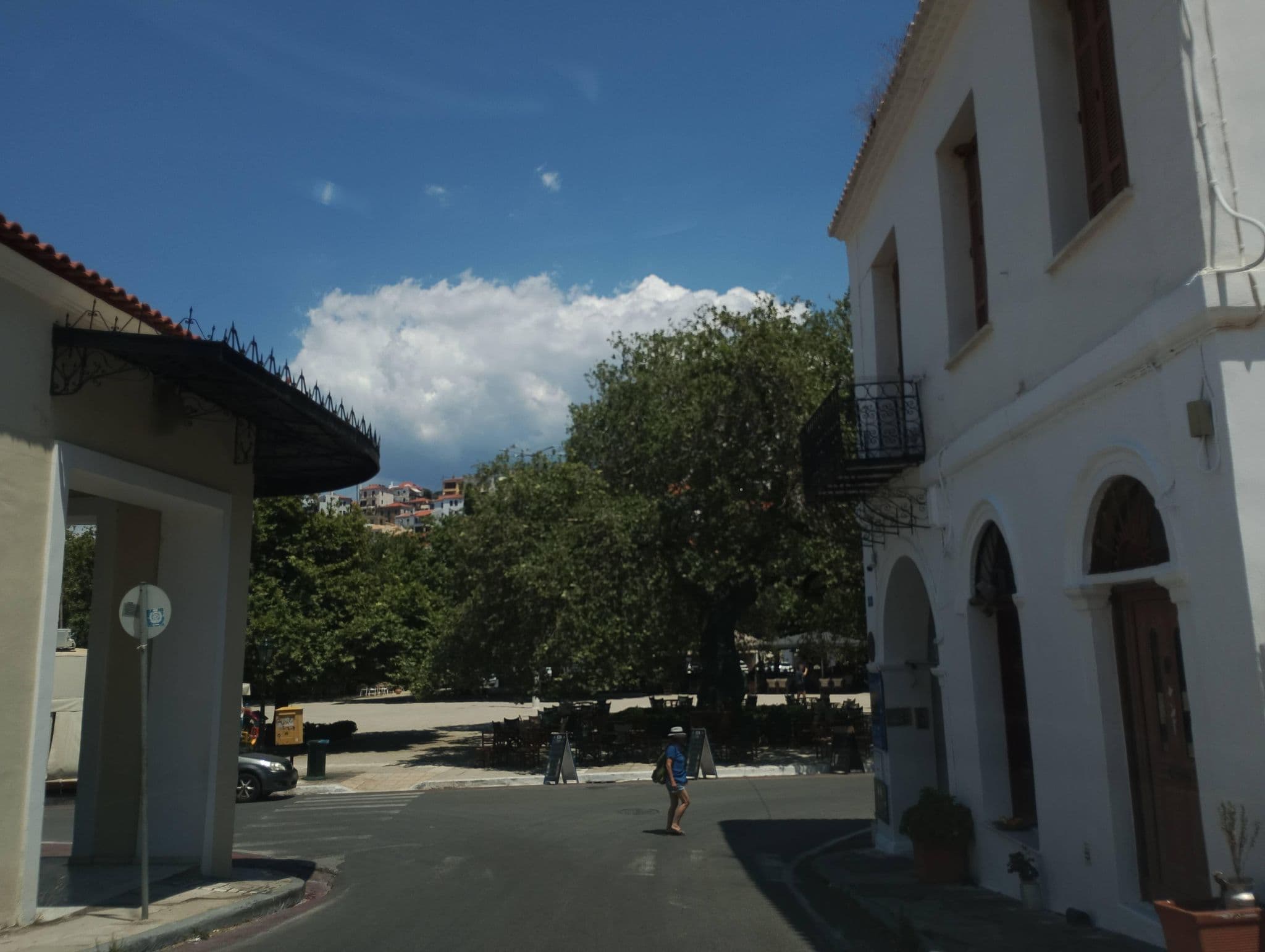Street view near Galaxy Hotel, Pýlos — © George_210 (CC BY-SA · Mapillary)
