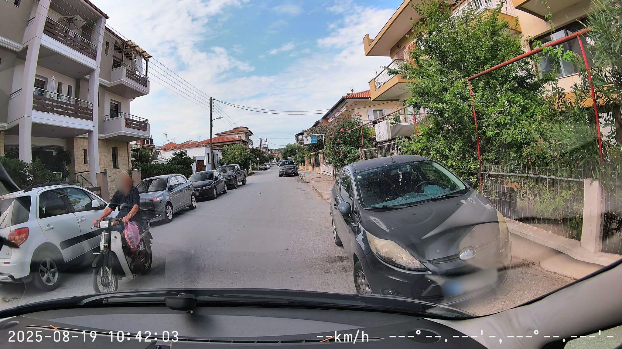 Street view near Meditarrenean Holidays, Ierissós — © sm4rk0 (CC BY-SA · Mapillary)