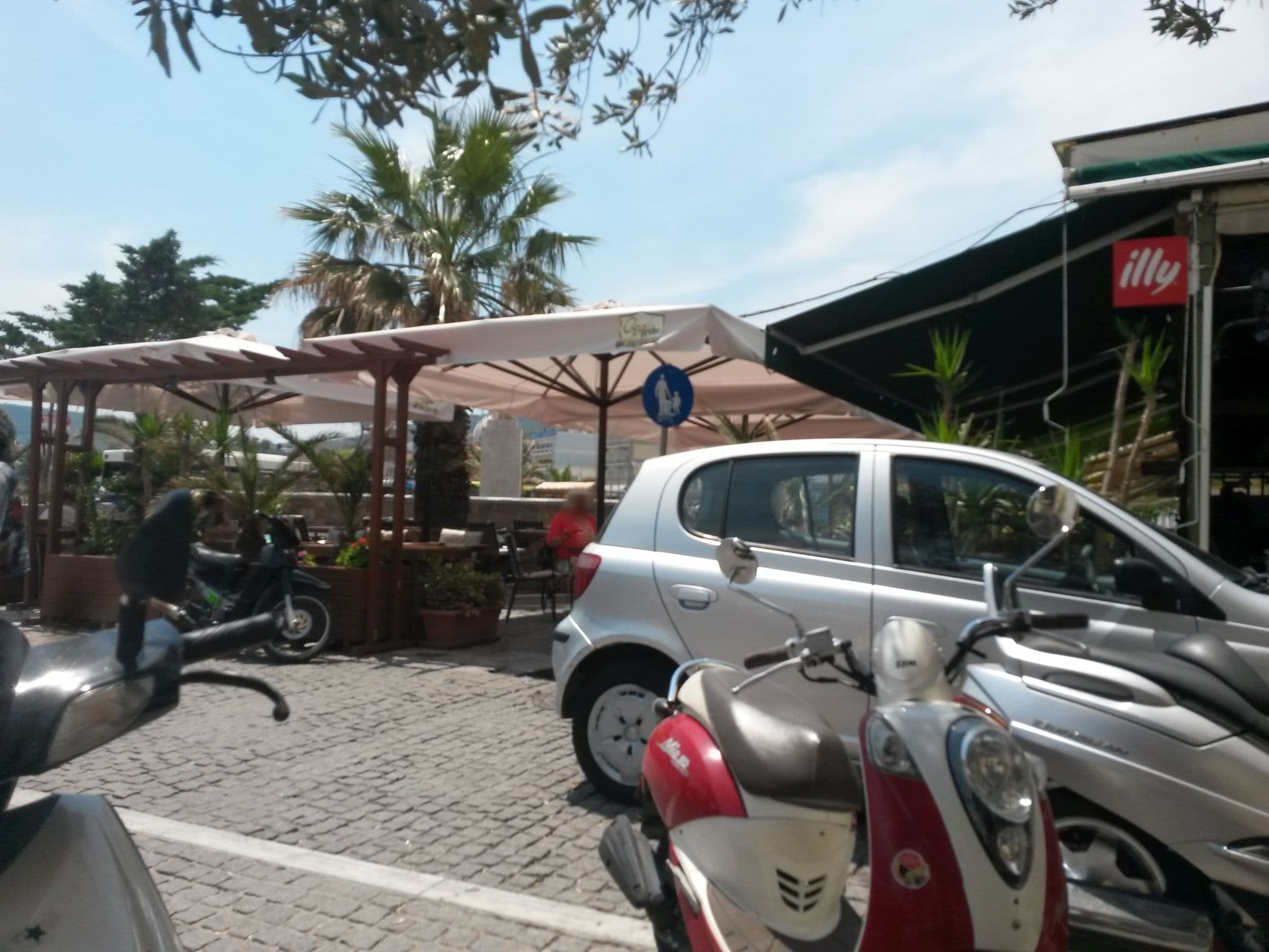 Street view near ISSA Lesvos, Mytilene — © kay_d (CC BY-SA · Mapillary)