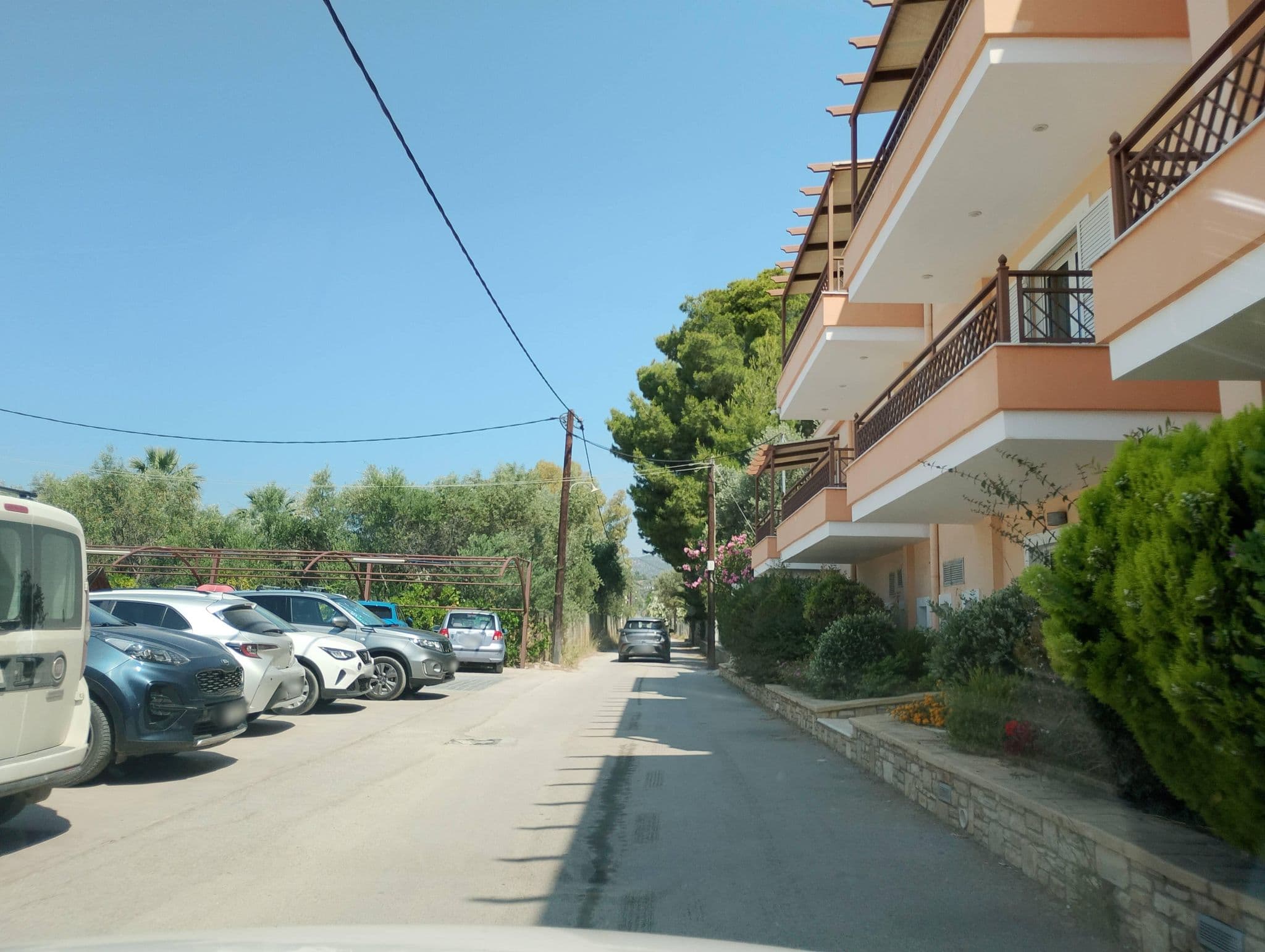 Street view near Avantis Suites Hotel, Erétria — © George_210 (CC BY-SA · Mapillary)