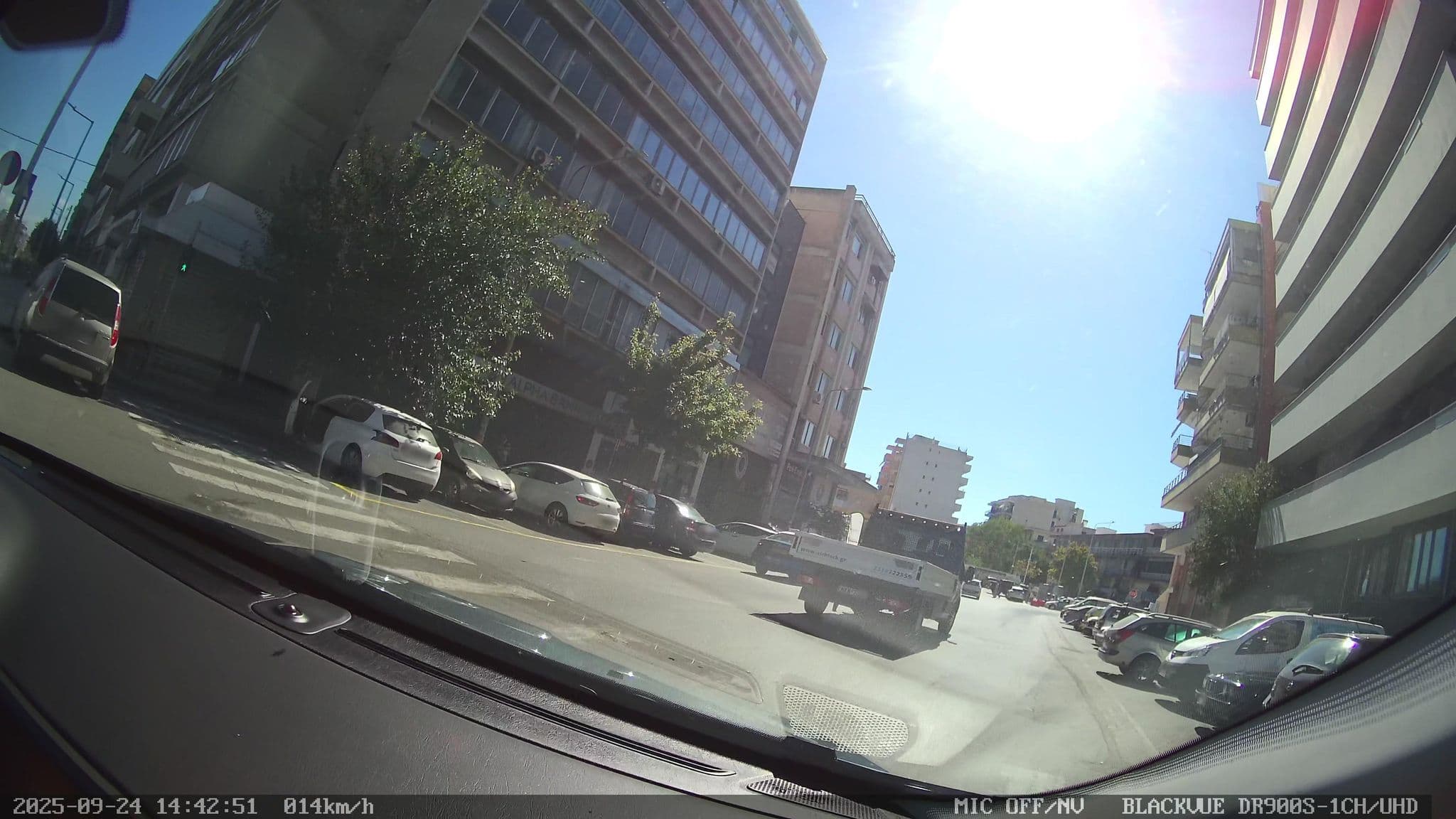 Street view near Rotonda, Thessaloníki — © Zafer (CC BY-SA · Mapillary)