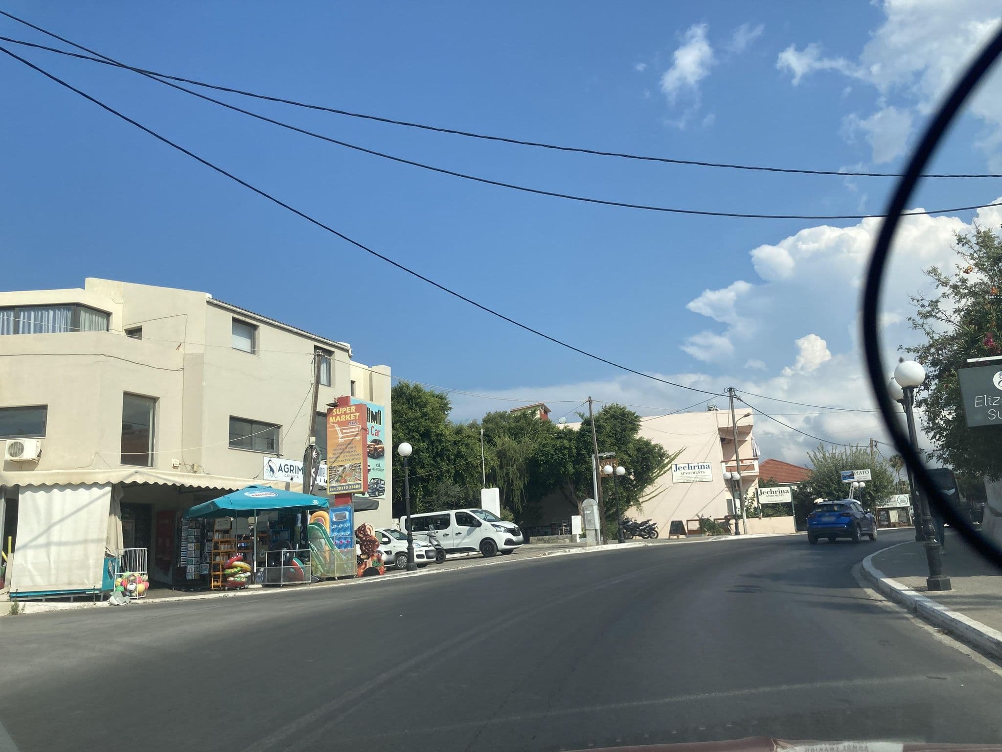Street view near Yakinthos Hotel, Darátsos — © fod (CC BY-SA · Mapillary)