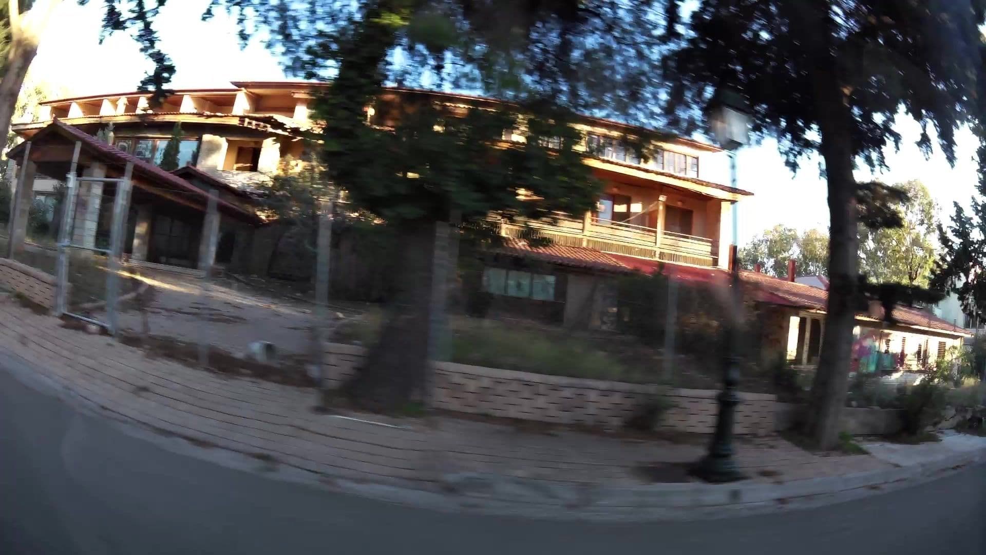 Street view near Grand Chalet, Néa Erythraía — © kaartcam (CC BY-SA · Mapillary)