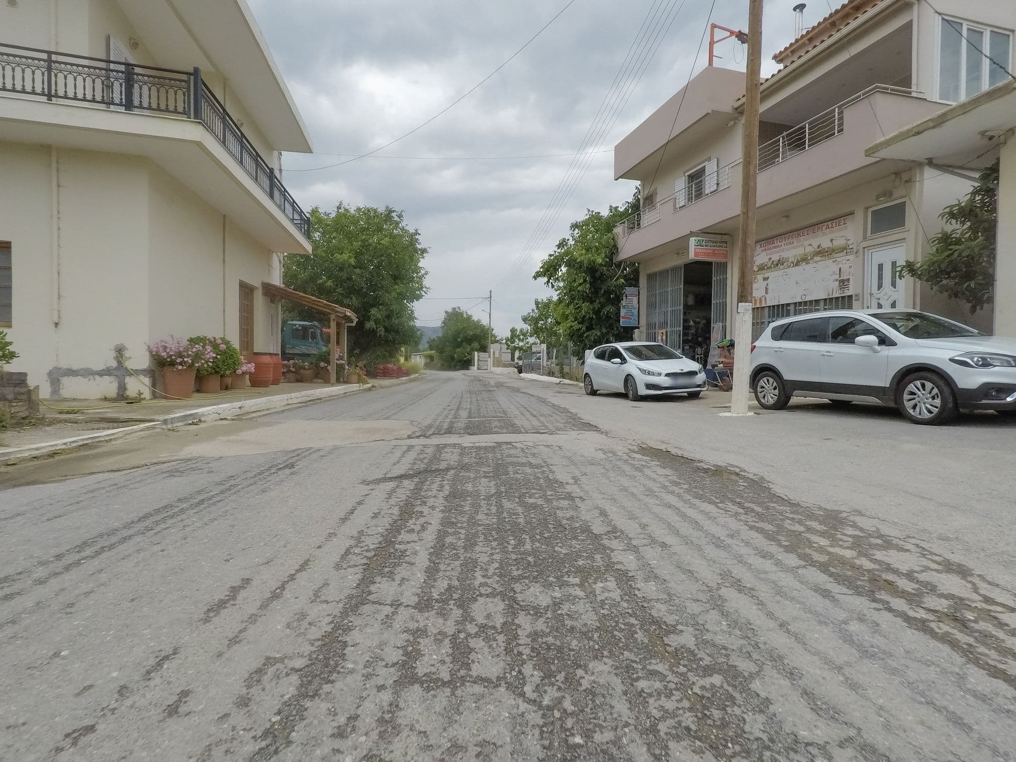 Street view near Maria, Mokhós — © esario (CC BY-SA · Mapillary)