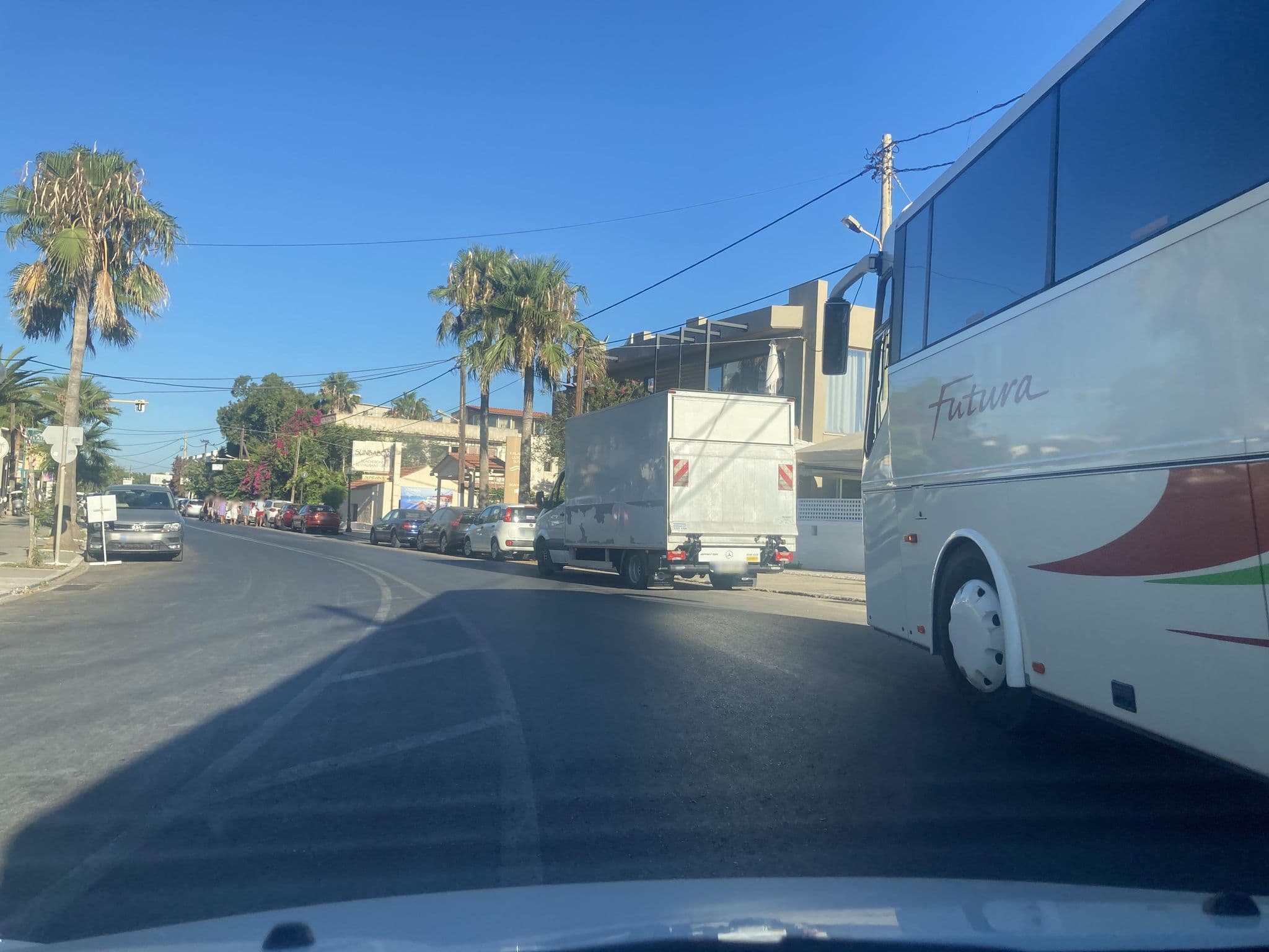 Street view near Kalamaki mare suites, Darátsos — © fod (CC BY-SA · Mapillary)