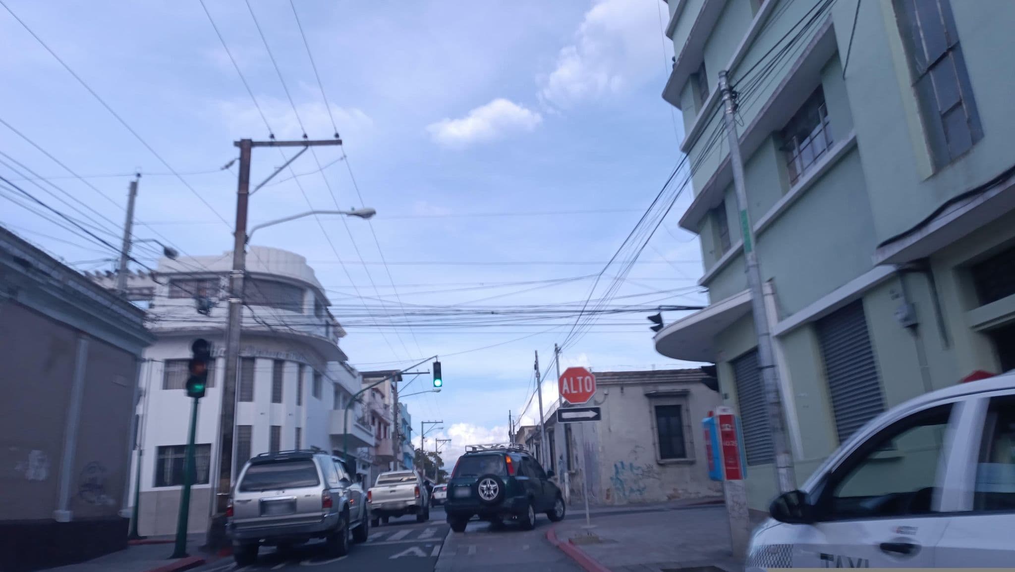 Street view near Hotel Santoña, Guatemala City — © josuepillajo (CC BY-SA · Mapillary)