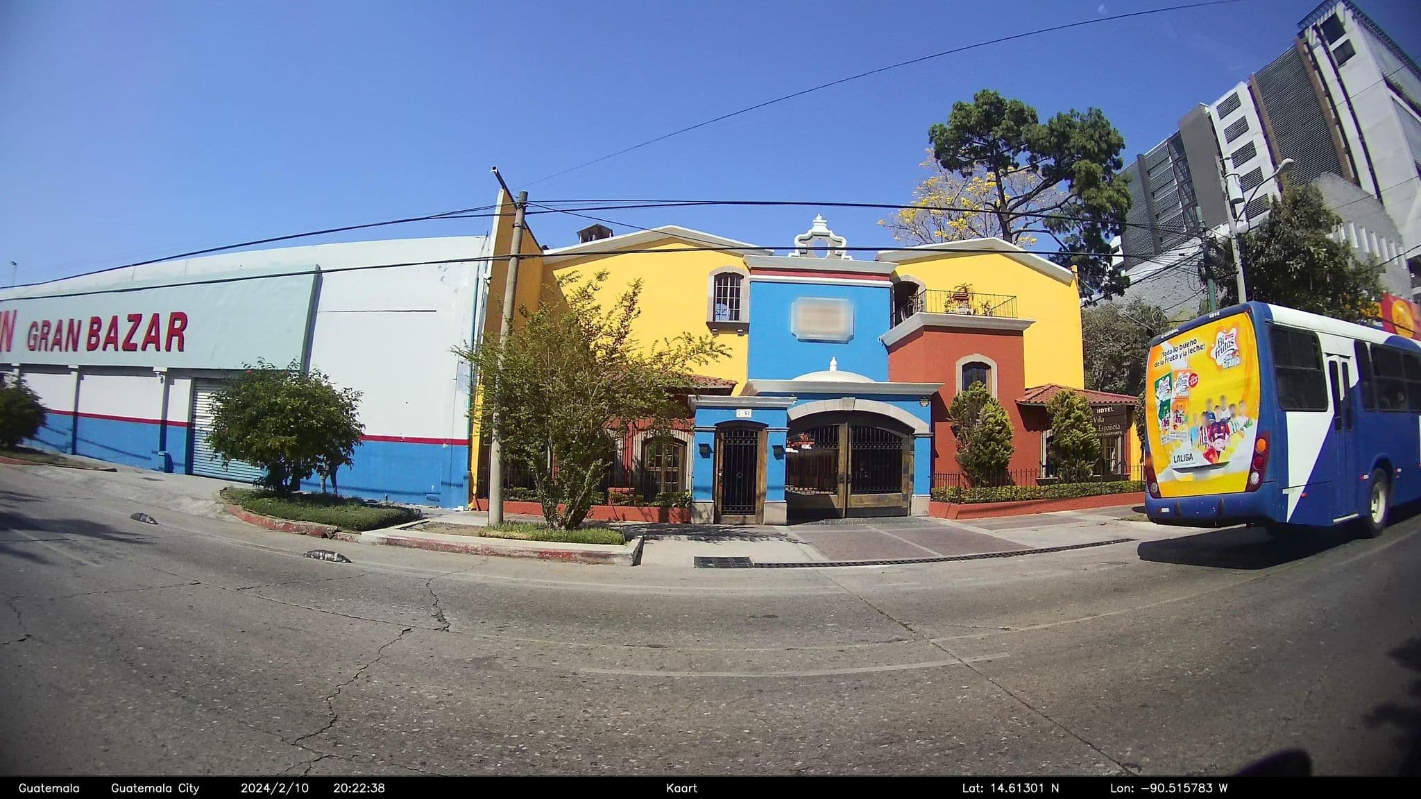Street view near Hotel Villa Española, Guatemala City — © kaart_2 (CC BY-SA · Mapillary)