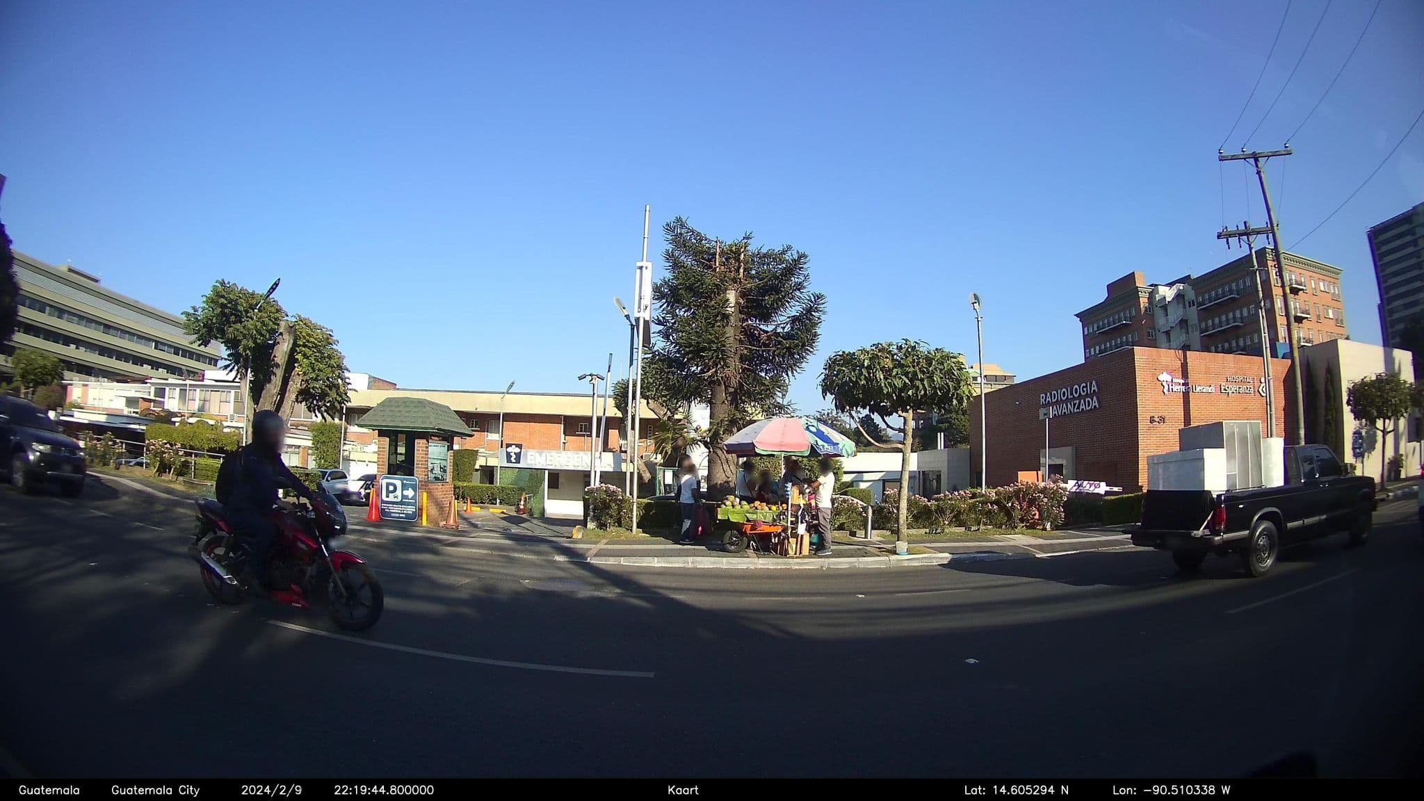 Street view near Quetzalroo, Guatemala City — © kaart_2 (CC BY-SA · Mapillary)