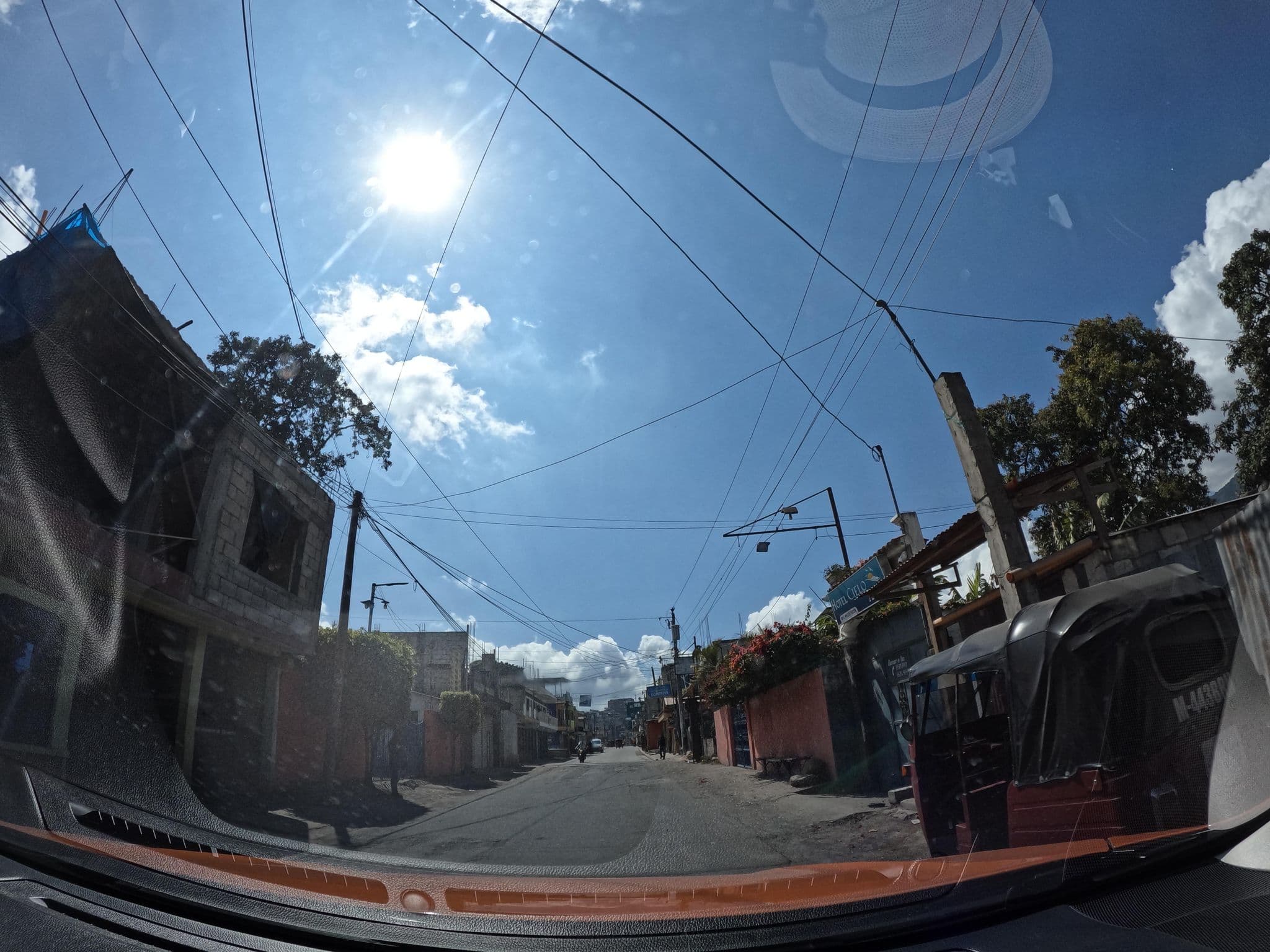Street view near Hotel Cielo Azul, Santiago Atitlán — © Kaart_Local (CC BY-SA · Mapillary)