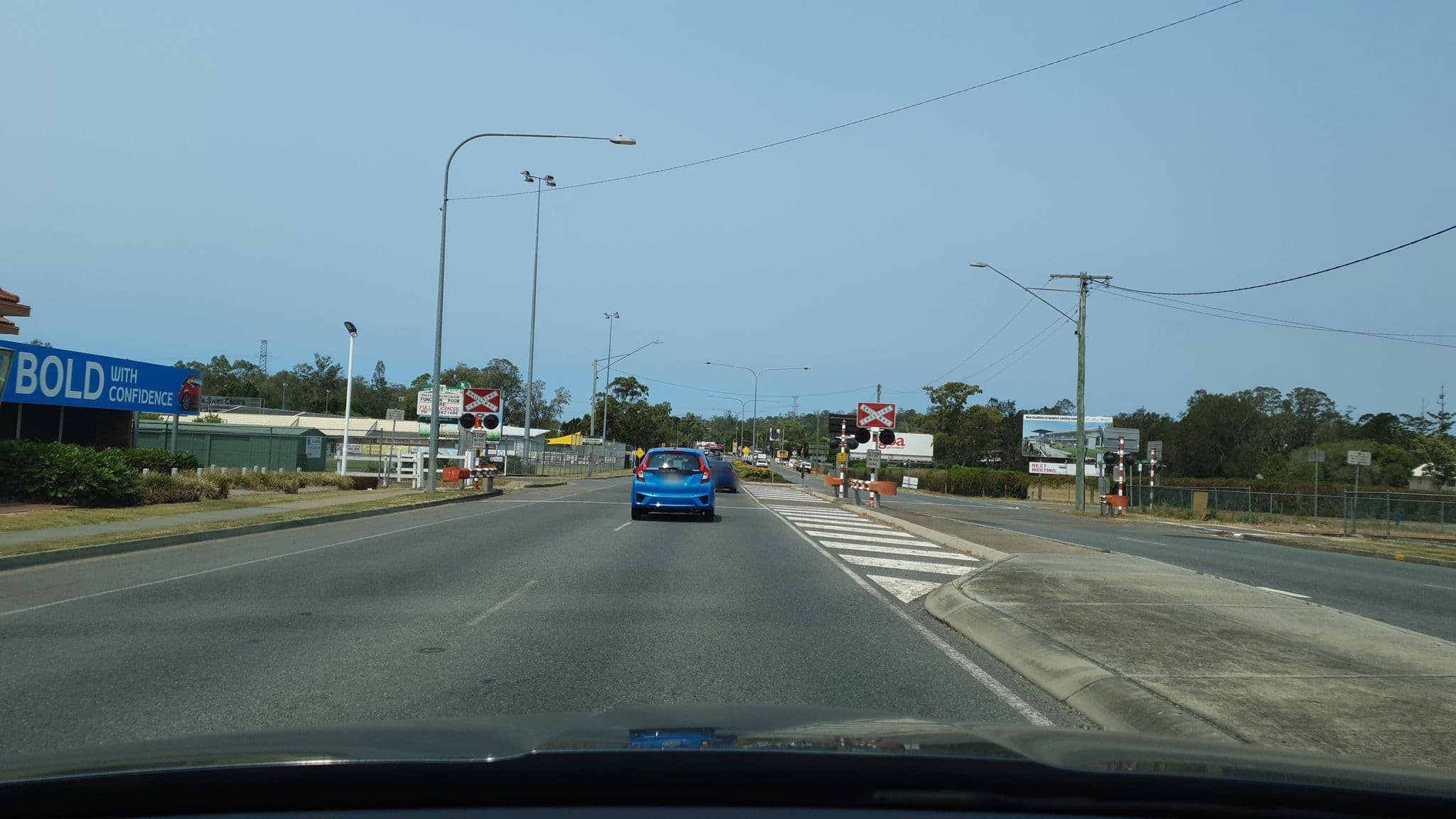 Street view near Racehorse Hotel, Bundamba — © hamish (CC BY-SA · Mapillary)