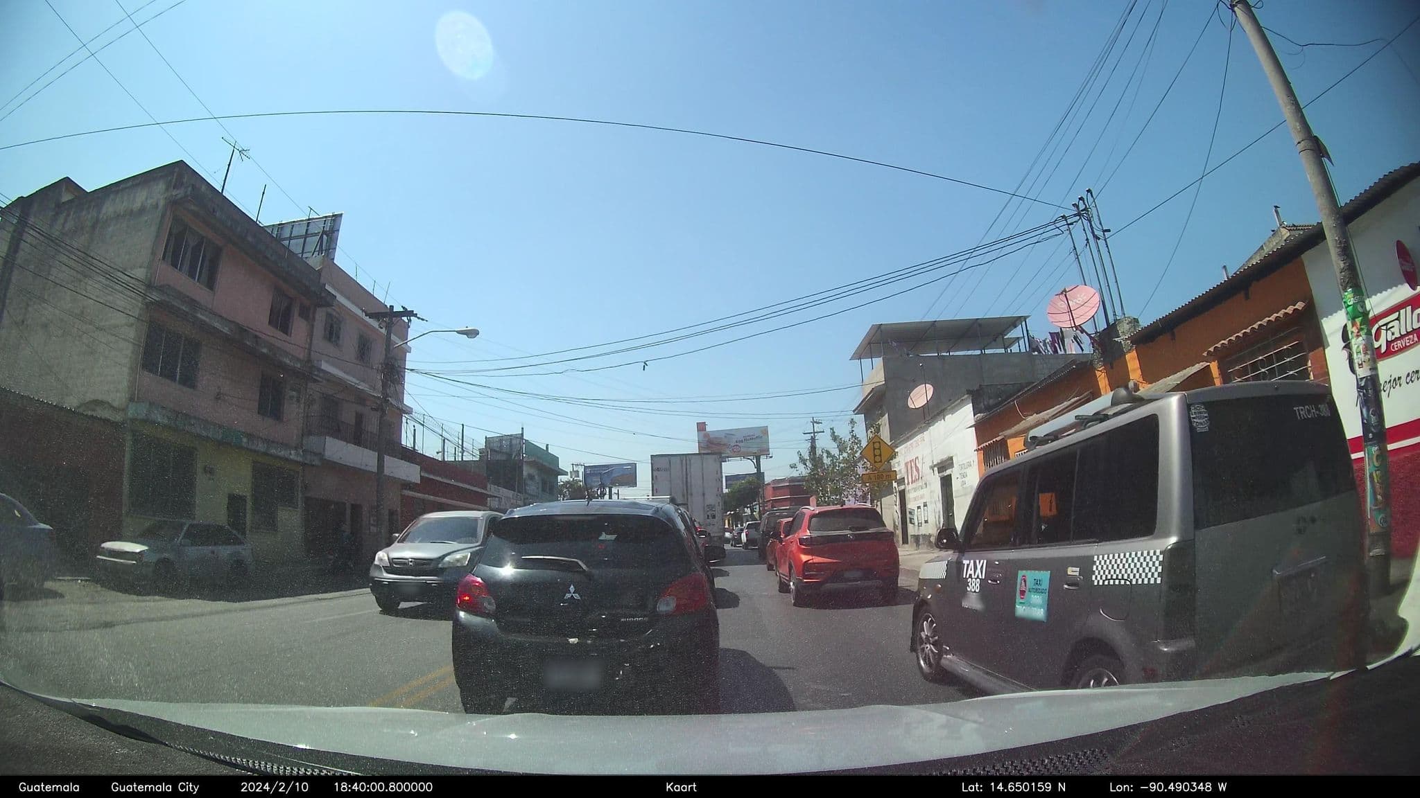 Street view near Auto hotel El Encanto, Guatemala City — © kaart_2 (CC BY-SA · Mapillary)