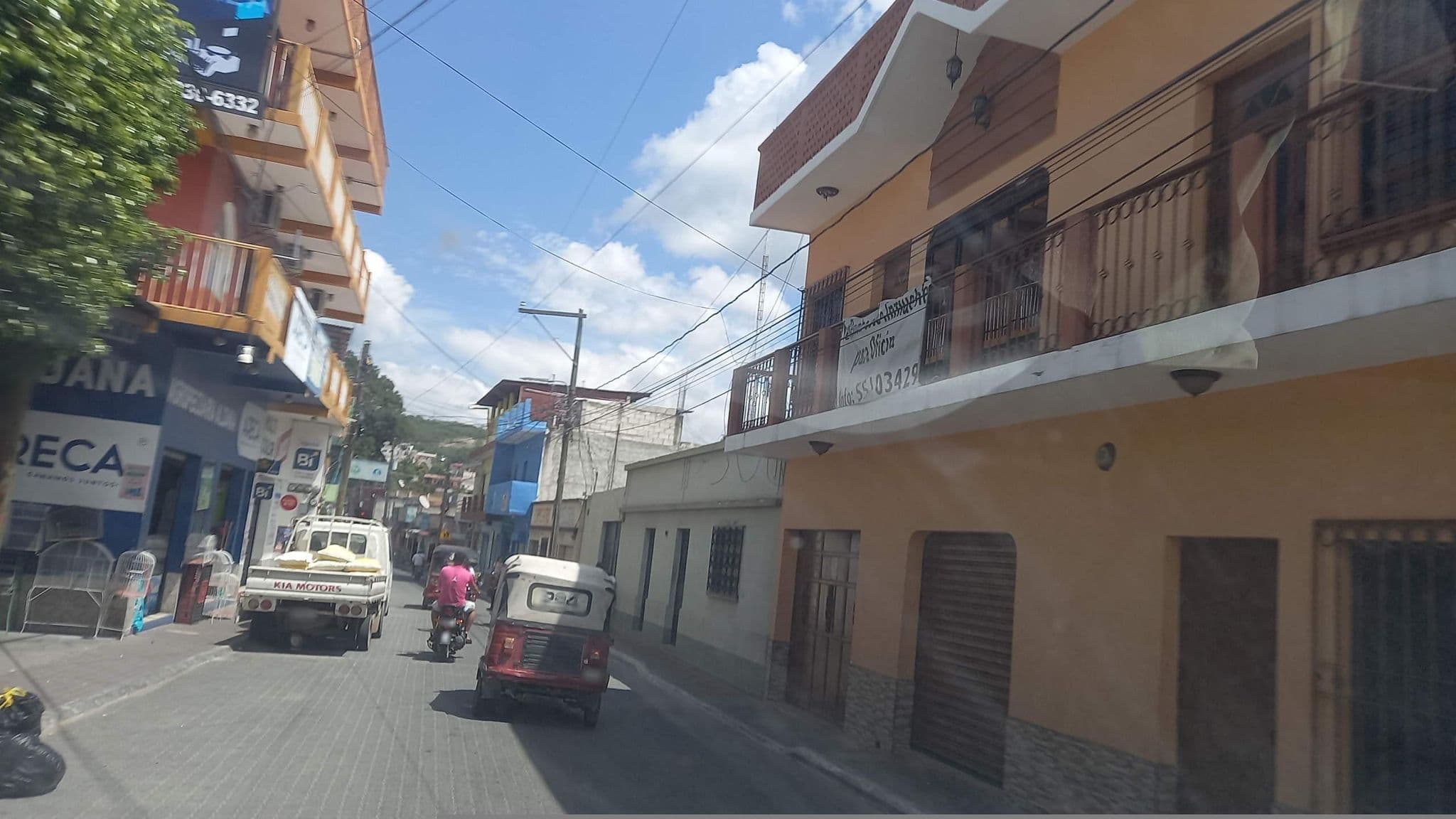 Street view near Agroservicio aldana, Guastatoya — © ing_telefono_3 (CC BY-SA · Mapillary)