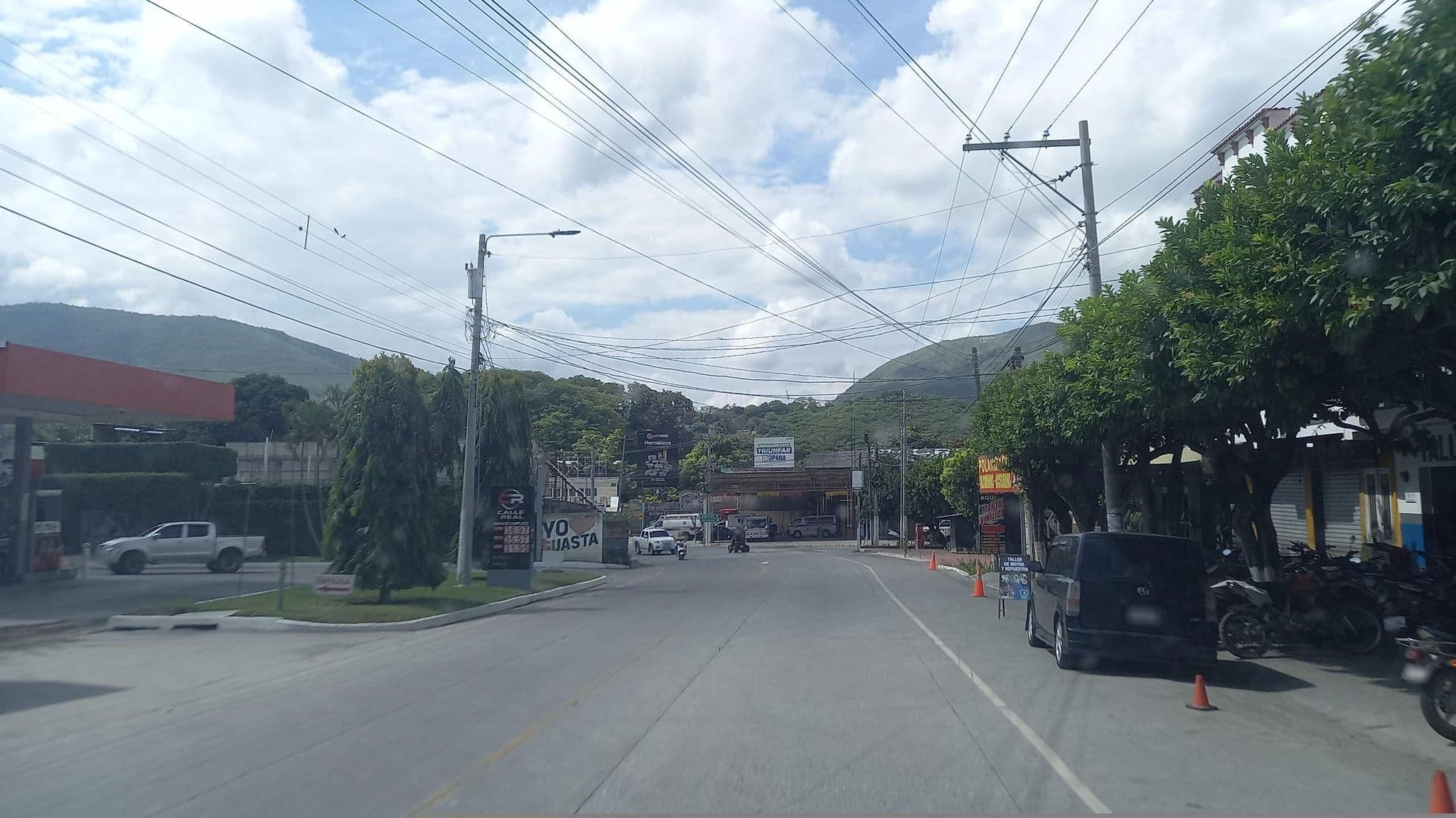 Street view near Hotel y Restaurante Tio Juan, Guastatoya — © ing_telefono_3 (CC BY-SA · Mapillary)