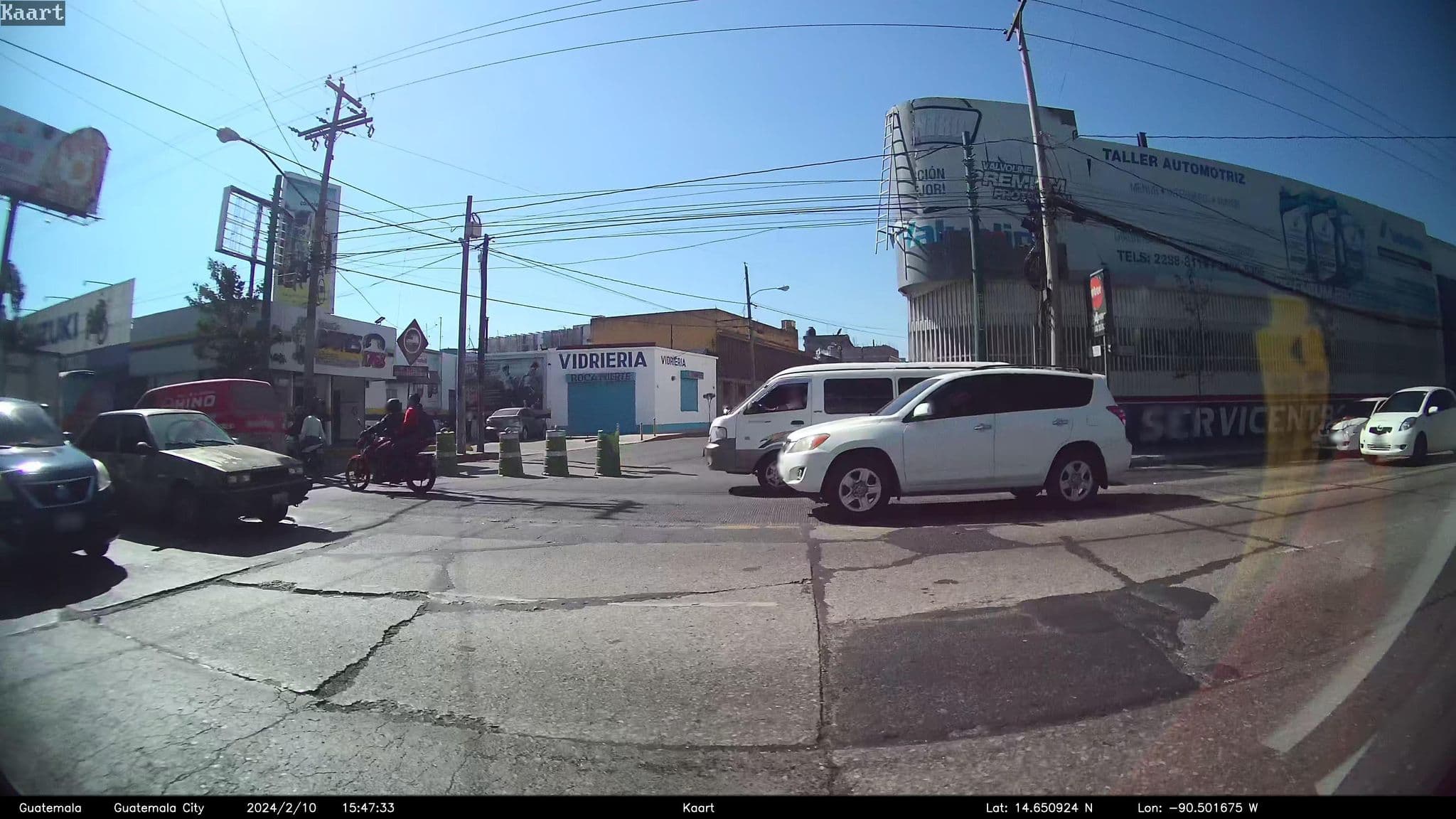 Street view near Hotel Atlántico, Guatemala City — © kaart_2 (CC BY-SA · Mapillary)