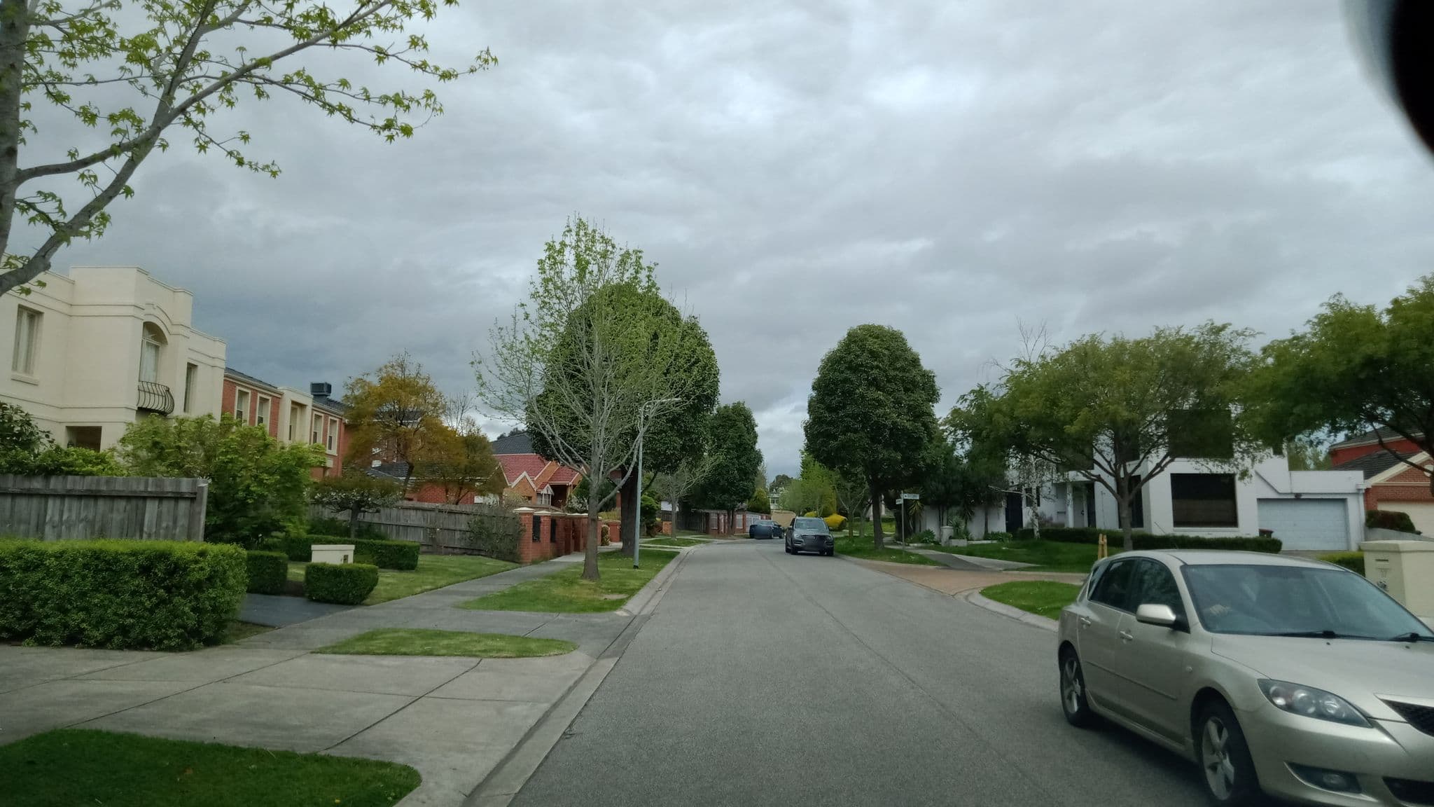Street view near Jit Tai, Glen Waverley — © mini66 (CC BY-SA · Mapillary)