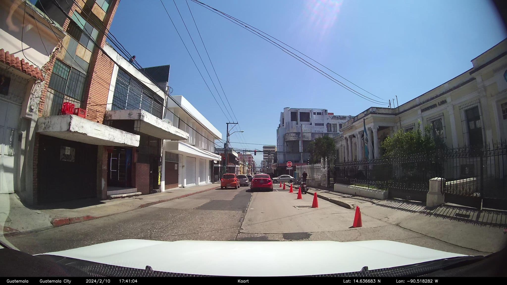 Street view near Bufete Popular de la Universidad Rafel Landivar Guatemala - SJM Guatemala, Guatemala City — © kaart_2 (CC BY-SA · Mapillary)